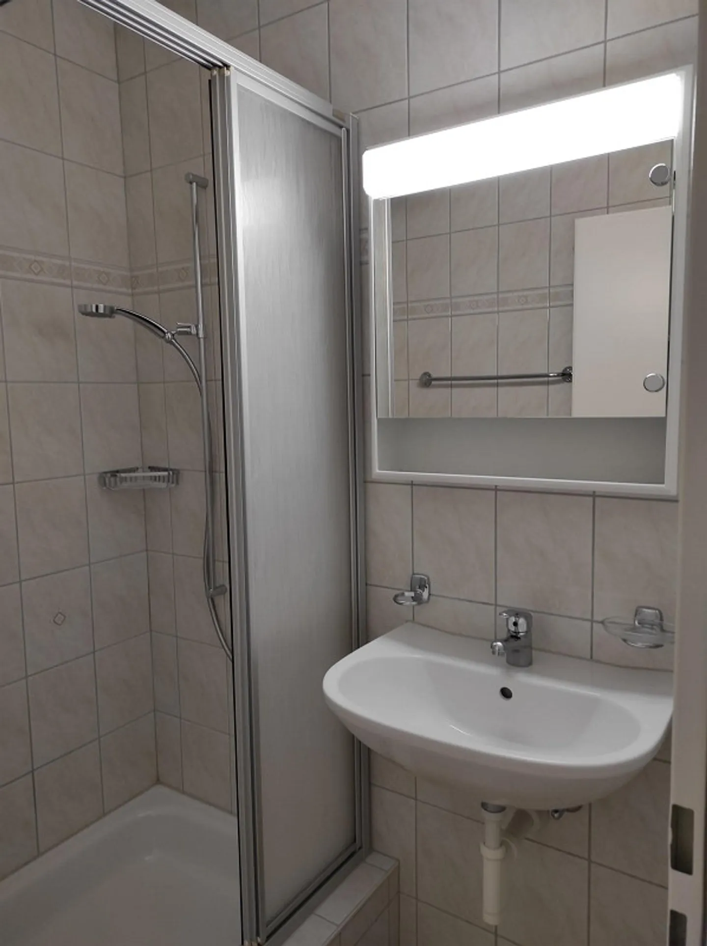 2 BR. Apartment for rent - Photo 4 of 9
