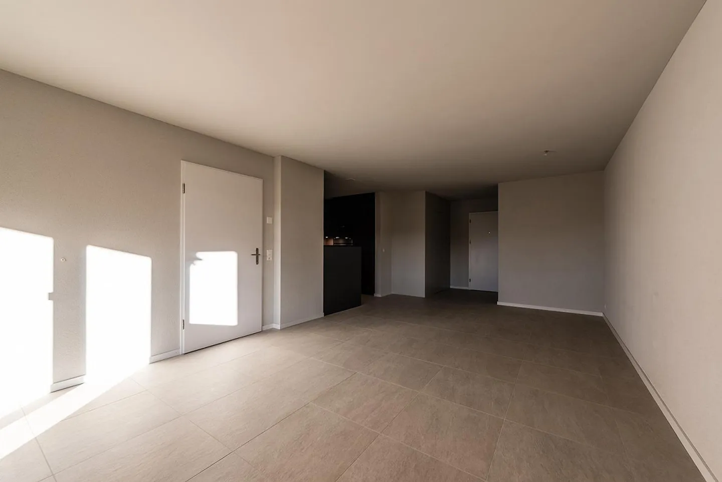 MOVE IN & FEEL GOOD - attractive 2.5 room apartment - Photo 5 of 8