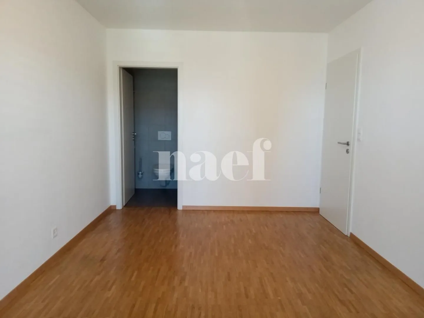 5-room apartment - Photo 4 of 8