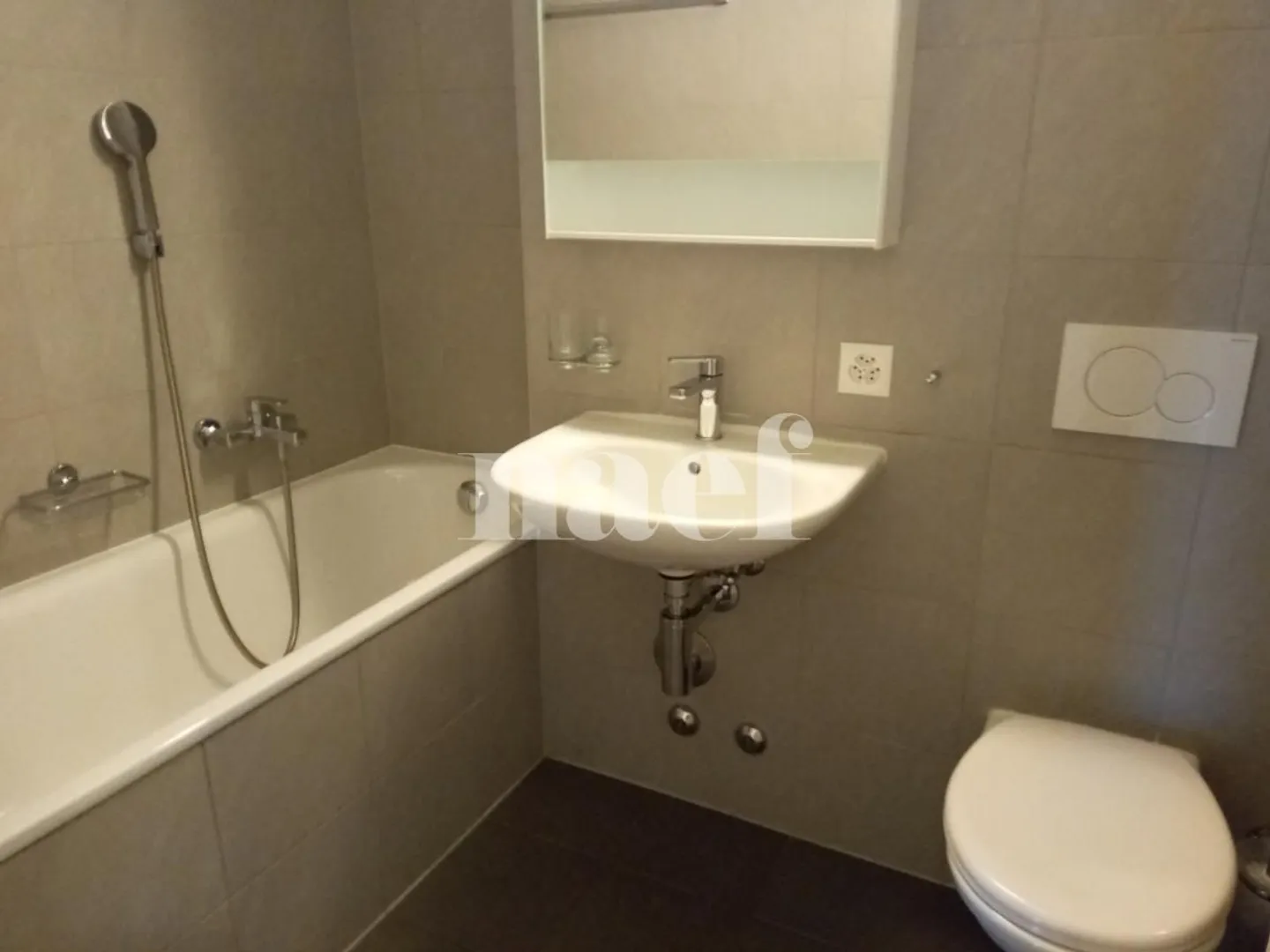 5-room apartment - Photo 5 of 8