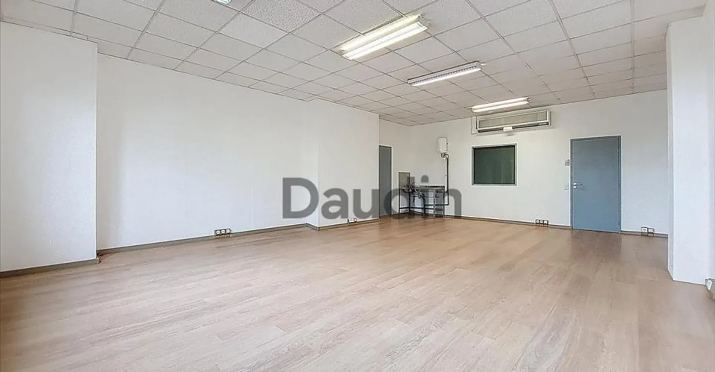 Bureau à louer - Photo 6 sur 7