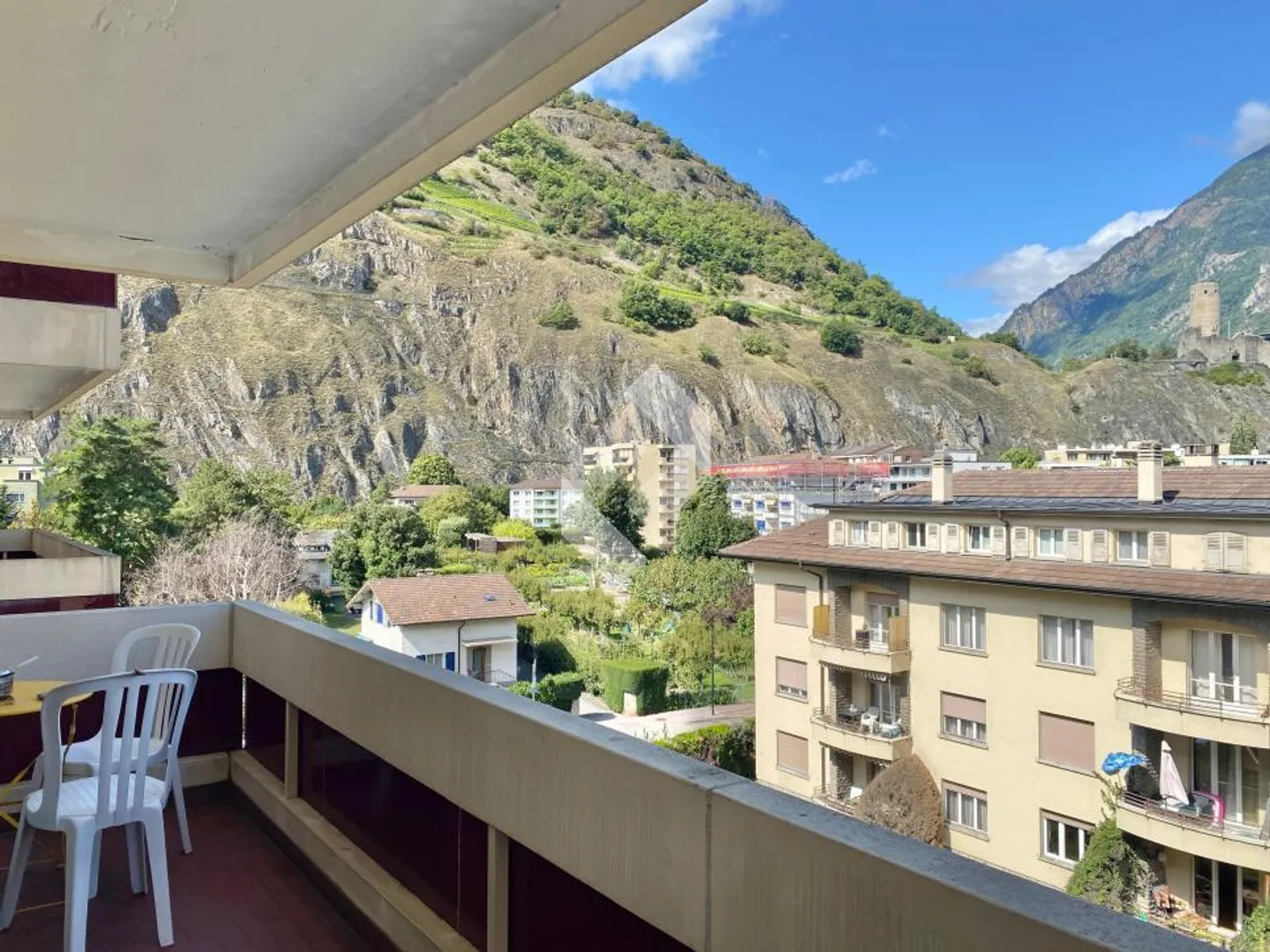 Appartamento 4.5 stanze + ufficio nel centro di Martigny - Foto 1 di 13
