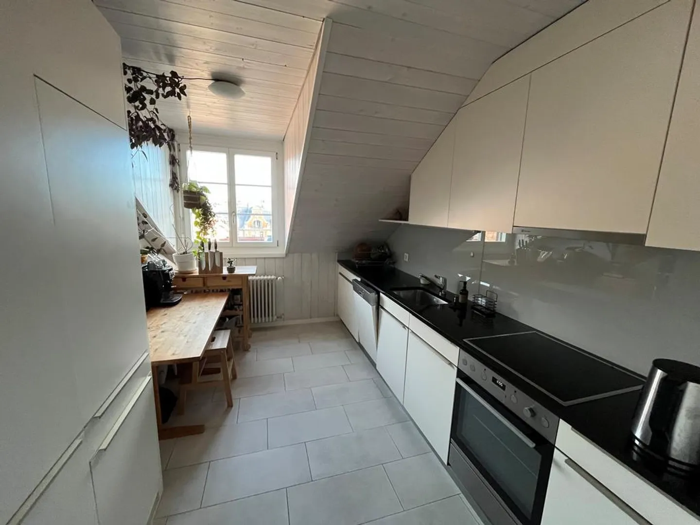 Appartement 4 pièces à louer dans le meilleur emplacement - Photo 2 sur 8