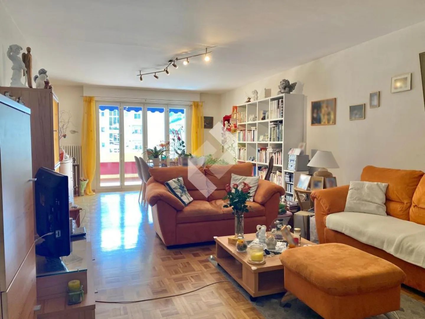 Appartamento 4.5 stanze + ufficio nel centro di Martigny - Foto 3 di 13