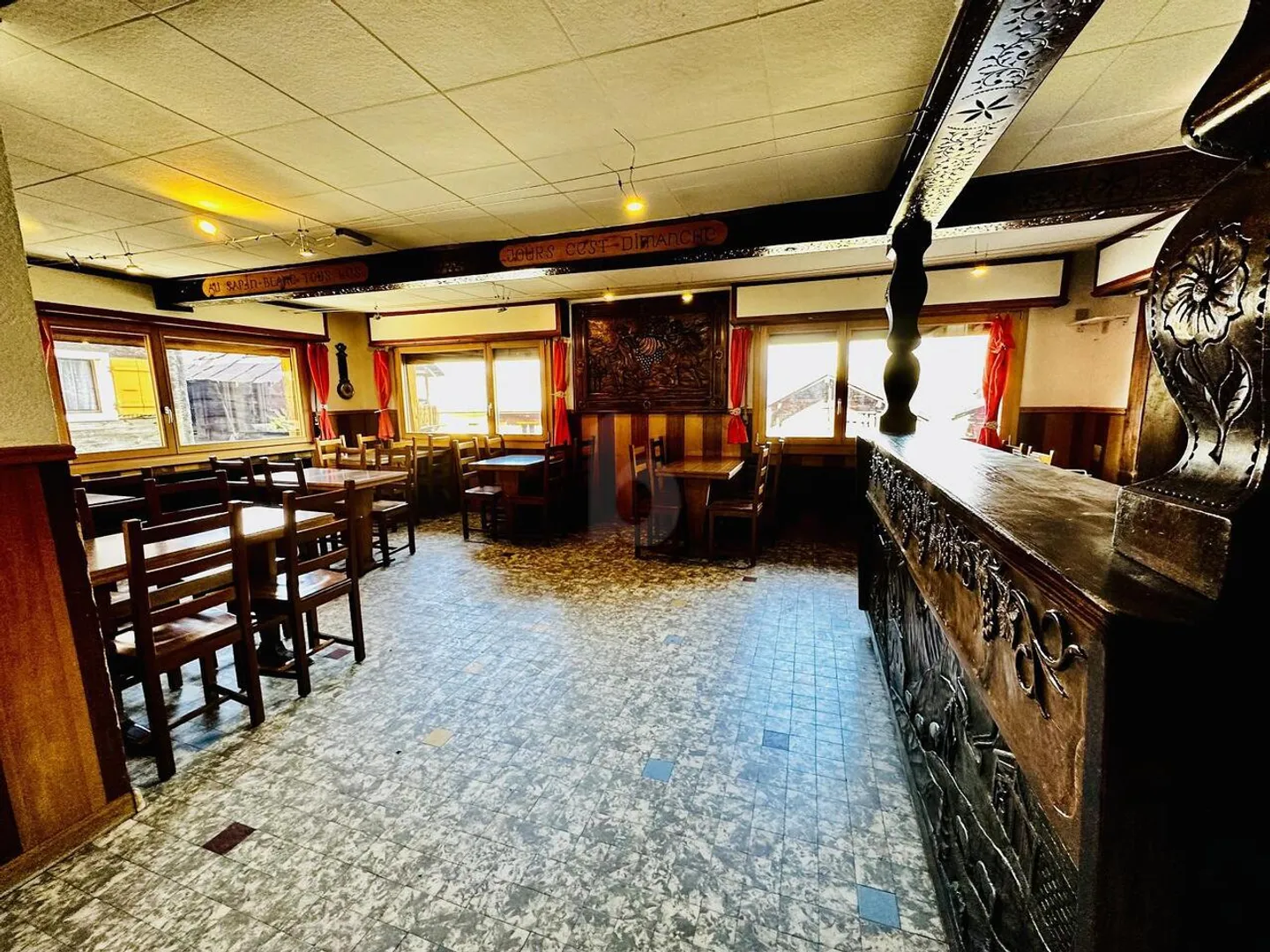 WITH LARGE HALL, GREAT POTENTIAL, LITTLE PARADISE - Photo 4 of 6