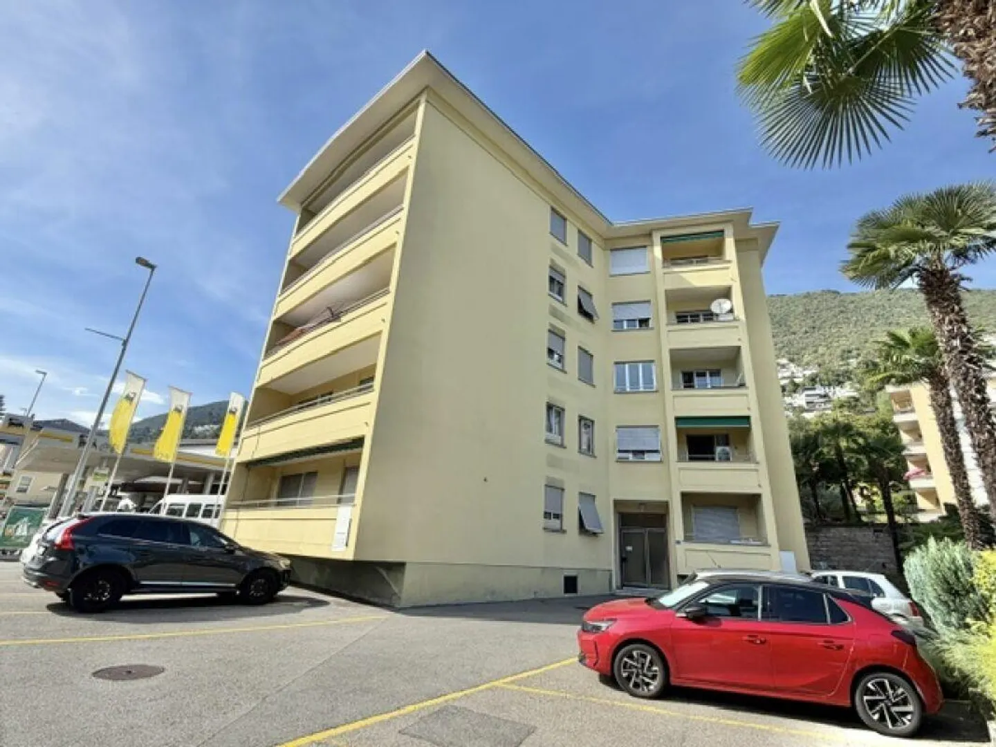 ZU VERKAUFEN IM ZENTRUM MINUSIO - 4.5 Zimmerwohnung auf der 1. Etage - Foto 2 di 15