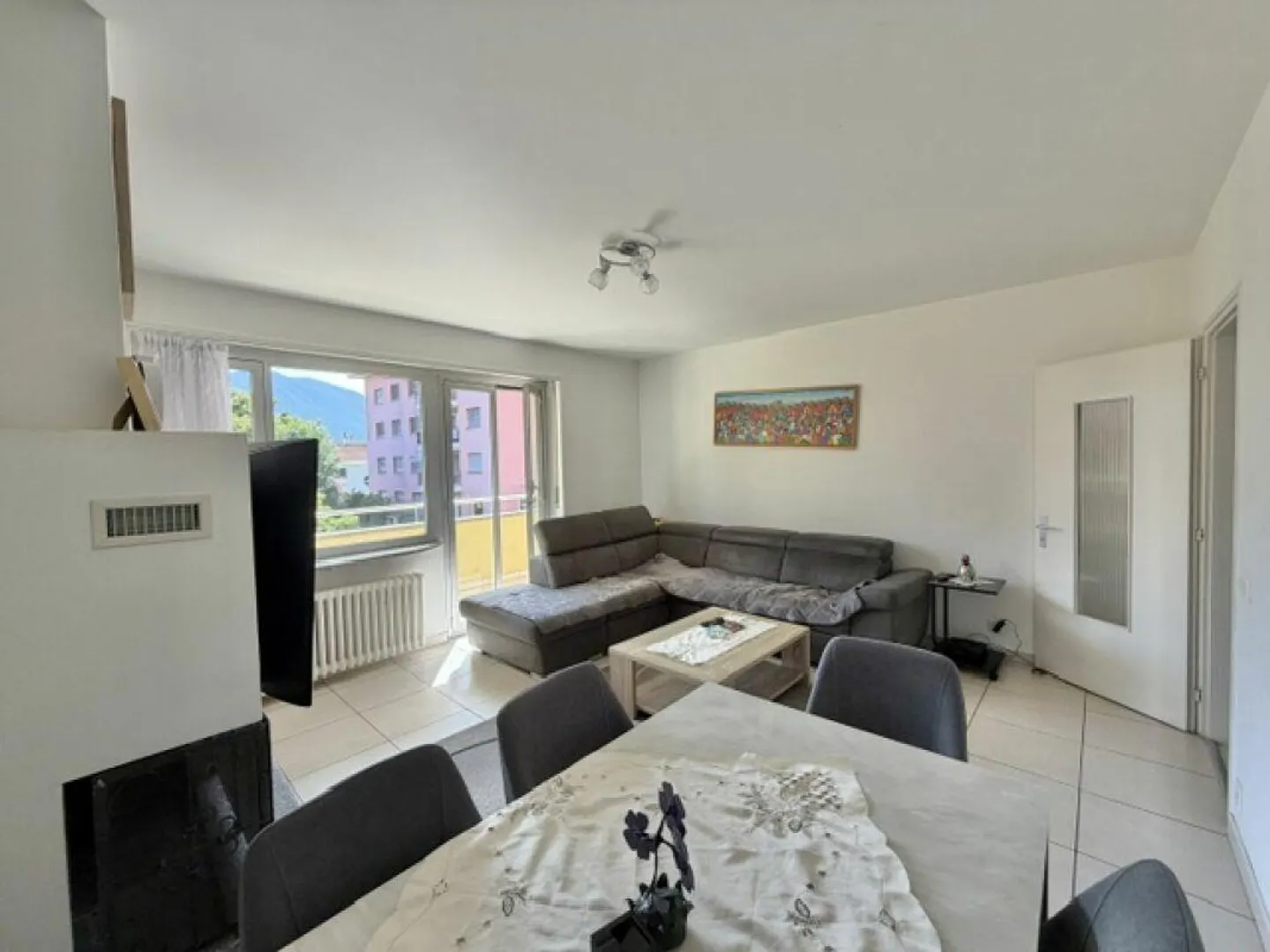 ZU VERKAUFEN IM ZENTRUM MINUSIO - 4.5 Zimmerwohnung auf der 1. Etage - Foto 4 di 15