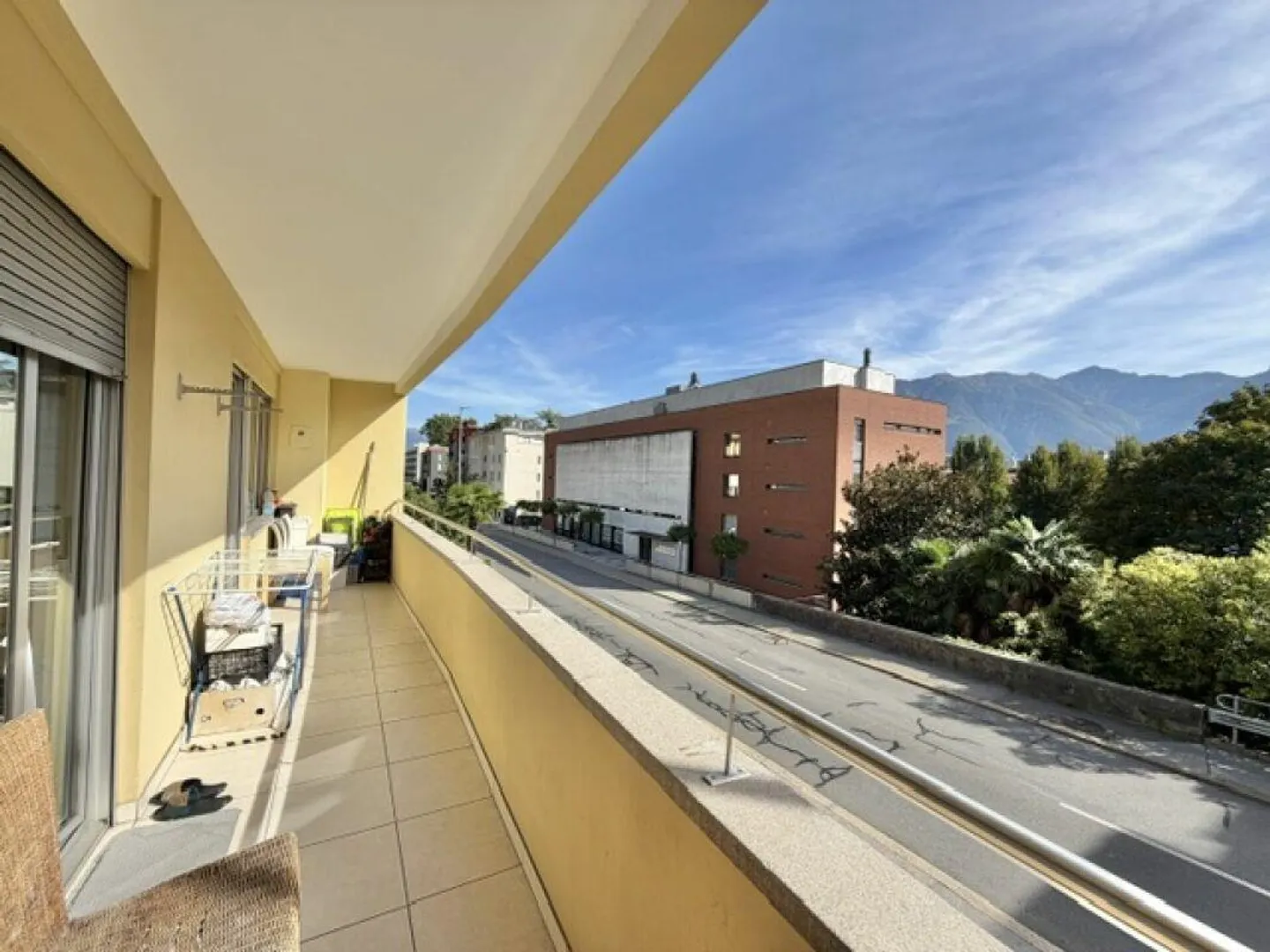 ZU VERKAUFEN IM ZENTRUM MINUSIO - 4.5 Zimmerwohnung auf der 1. Etage - Foto 5 di 15