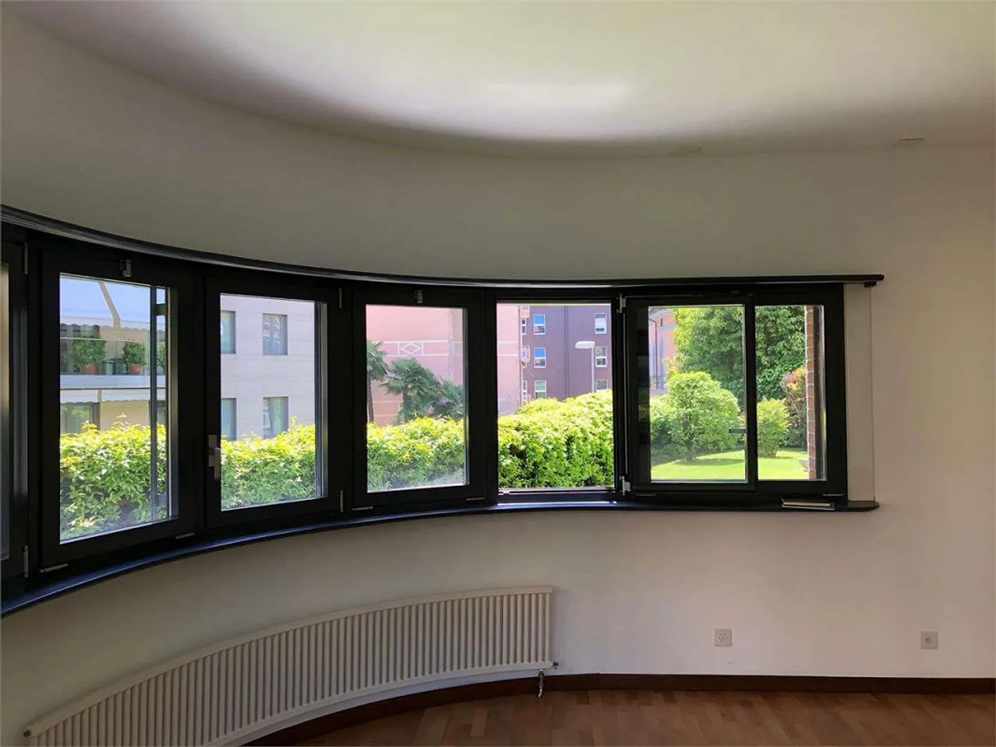 Appartamento speciale con giardino - Foto 4 di 13