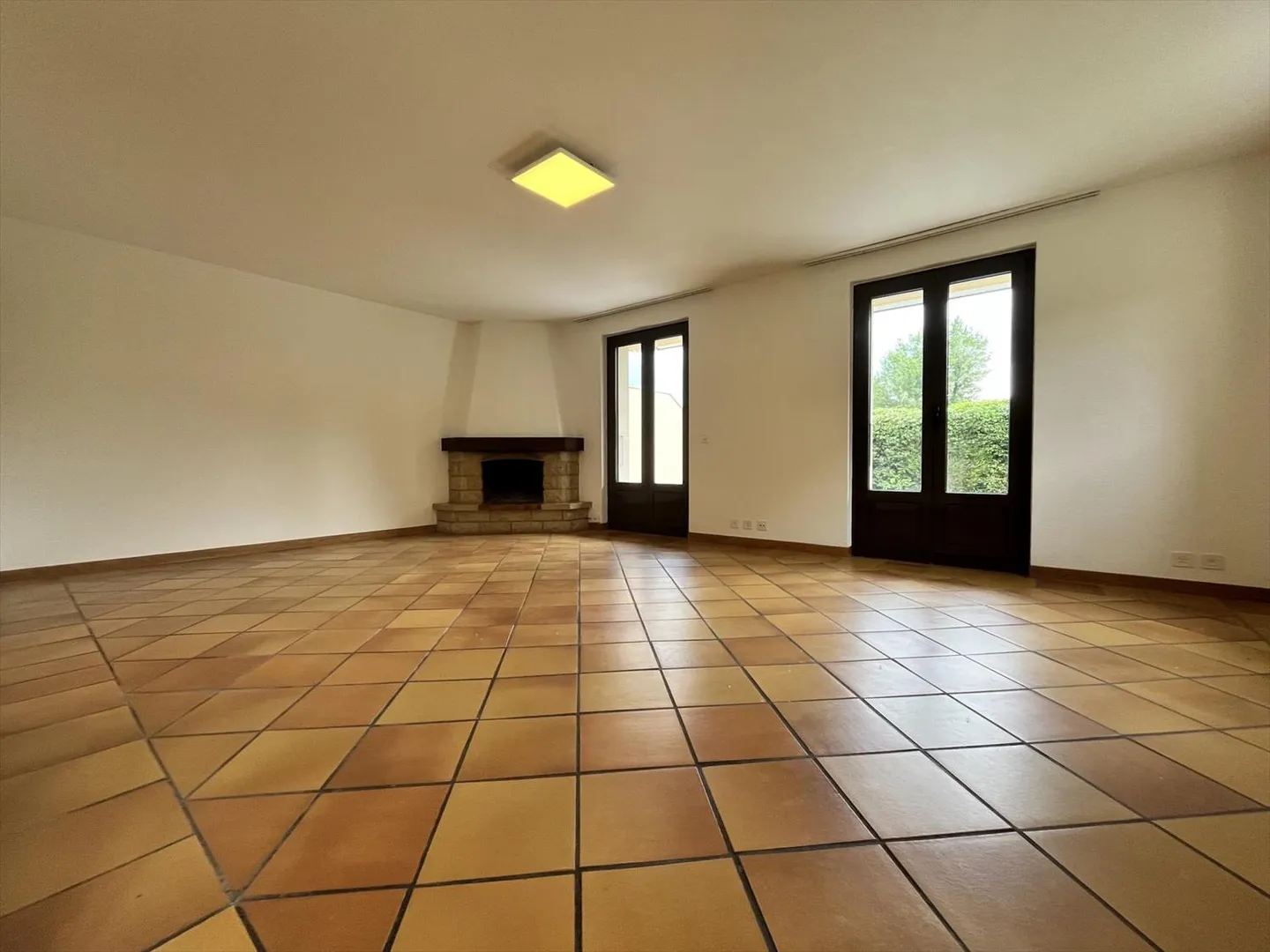 Affascinante Casa Semindipendente a Bellevue in Affitto - Foto 3 di 13