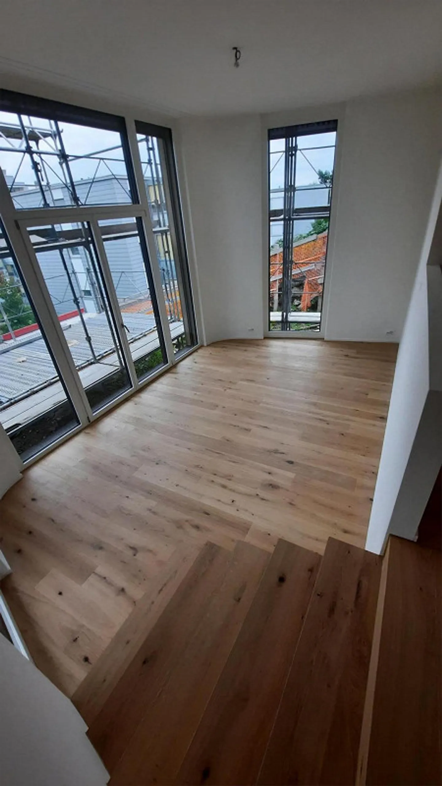 Moderno appartamento di 5 stanze con area giardino di 160 m2 - Foto 9 di 14