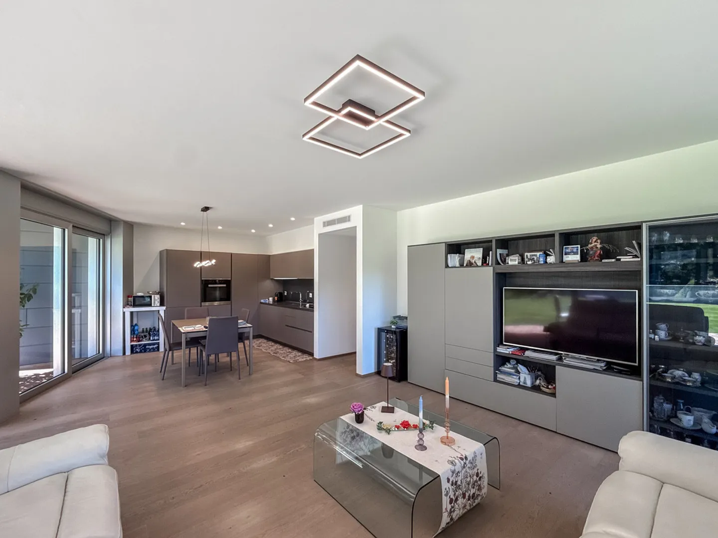 Apartment with Garden in Montagnola - Photo 1 of 12