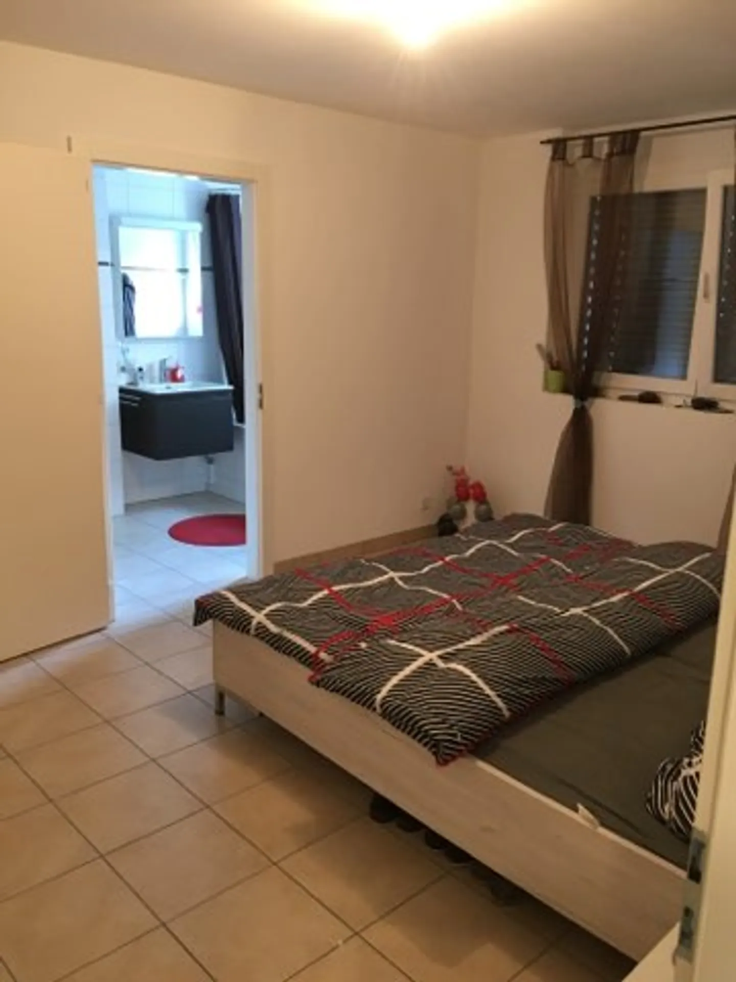 Wohnung mit Terrasse 3.5 Zimmer - Foto 6 von 8
