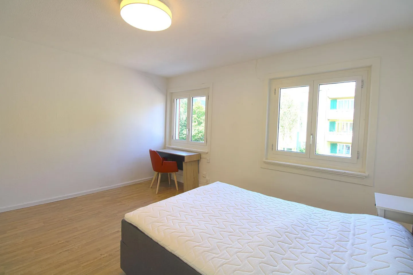 Chambre meublée dans un appartement modernisé dans un emplacement de choix - Photo 1 sur 7