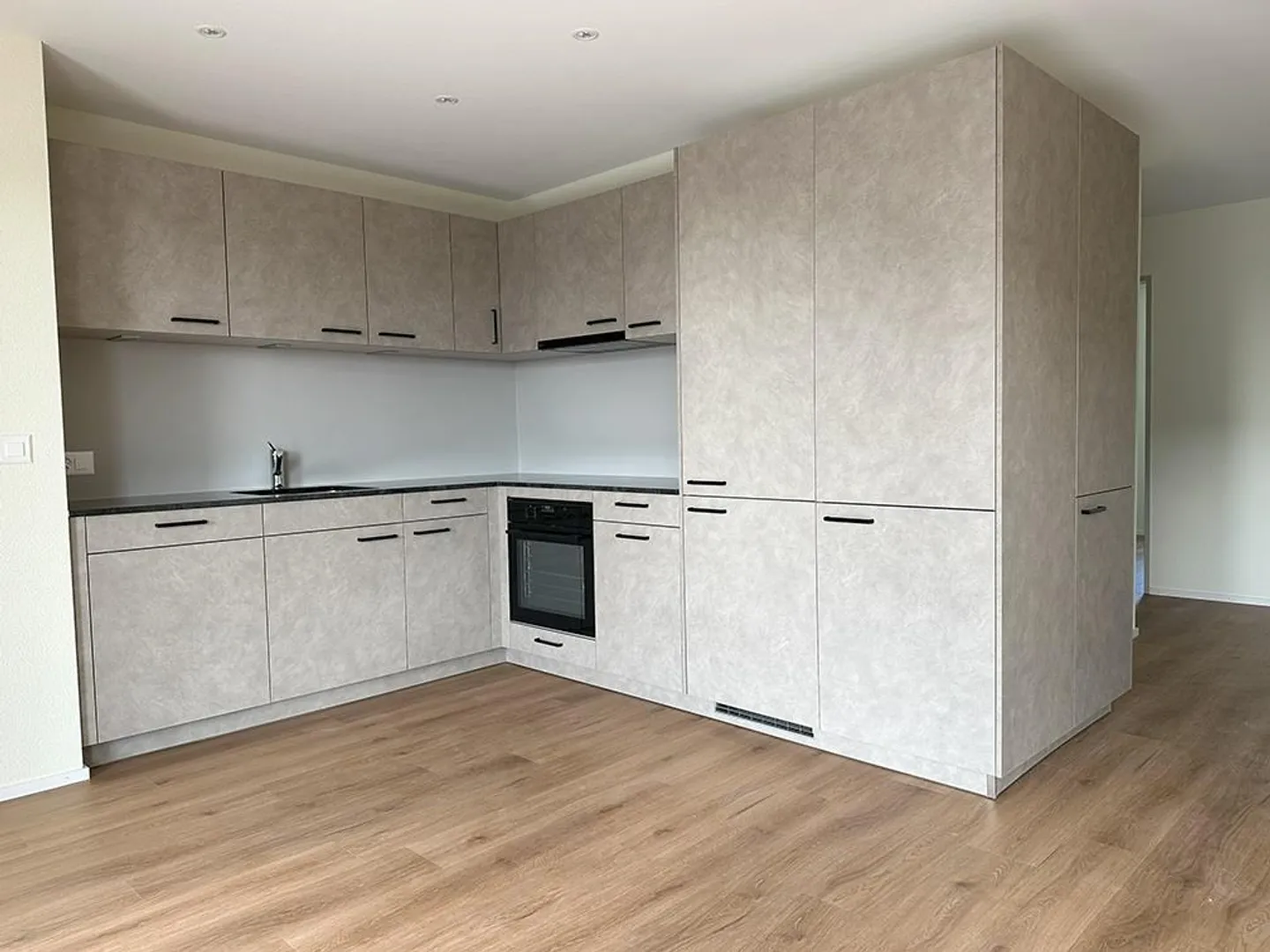 Arriver et se sentir chez soi - Appartement de 3,5 pièces dans la verdure - Photo 1 sur 10