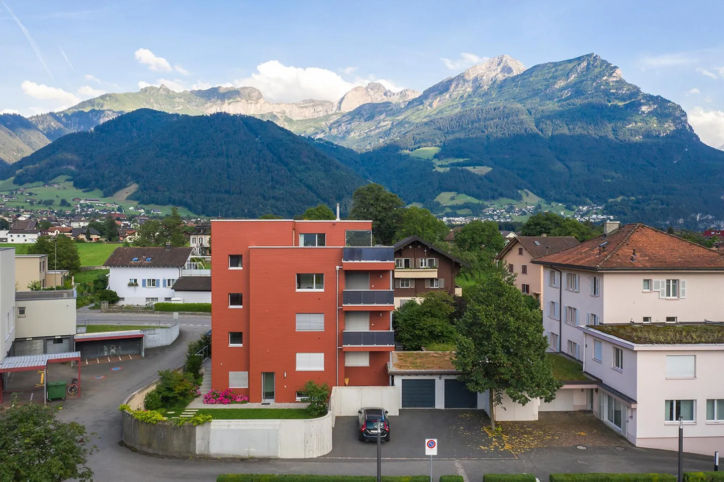 Vivere in modo individuale con vista panoramica sulle montagne - Foto 1 di 24