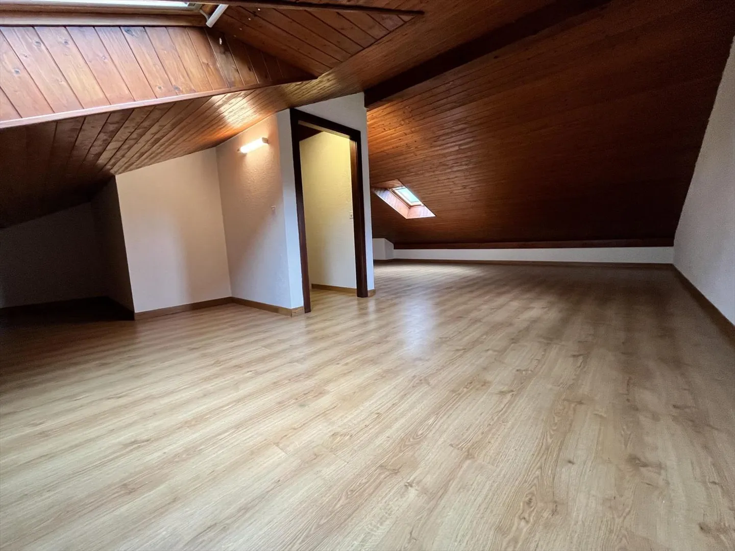 Affascinante Casa Semindipendente a Bellevue in Affitto - Foto 11 di 13