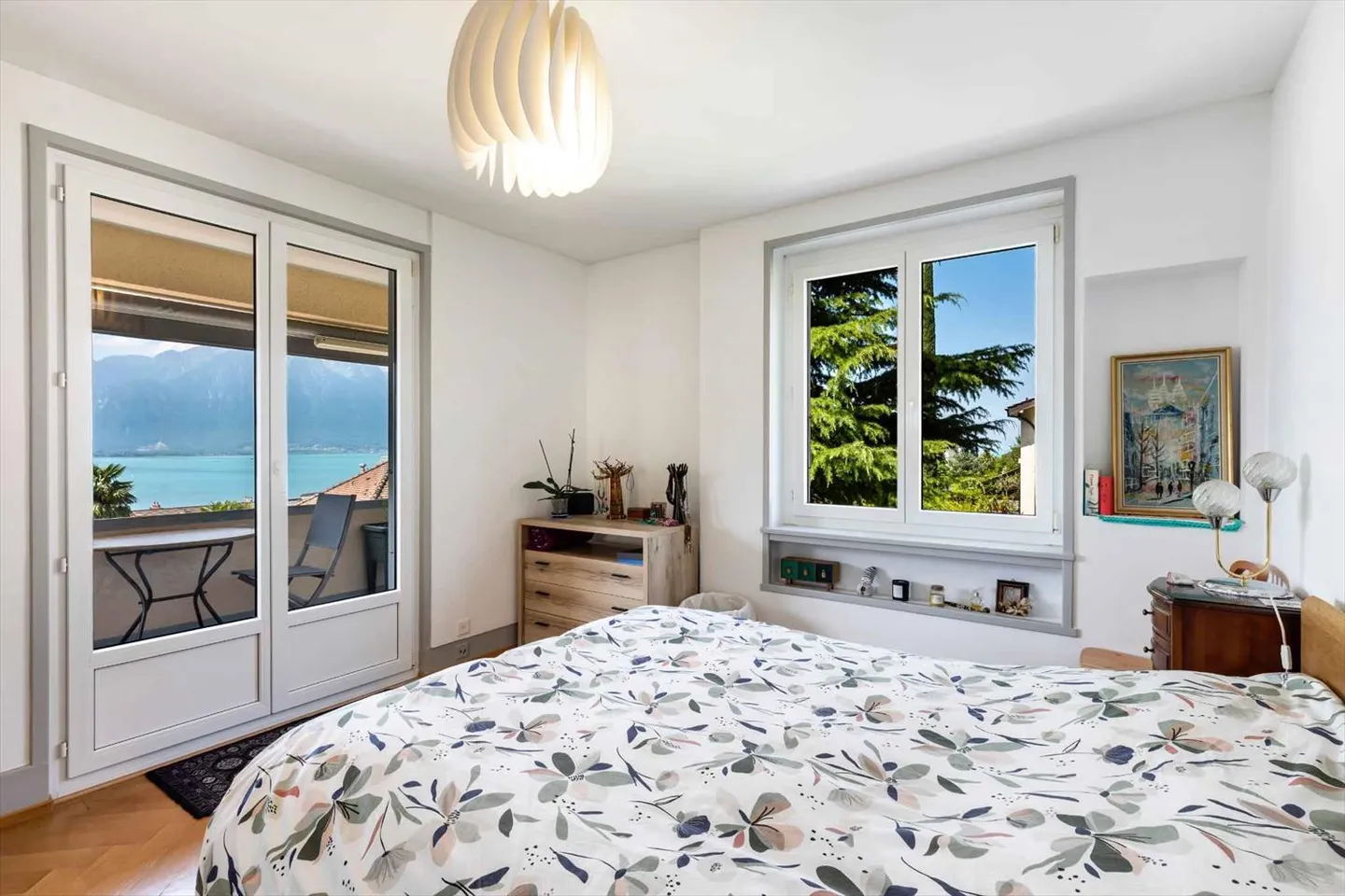 Magnifica casa con tre appartamenti e vista sul lago, vicino al centro città! - Foto 11 di 13