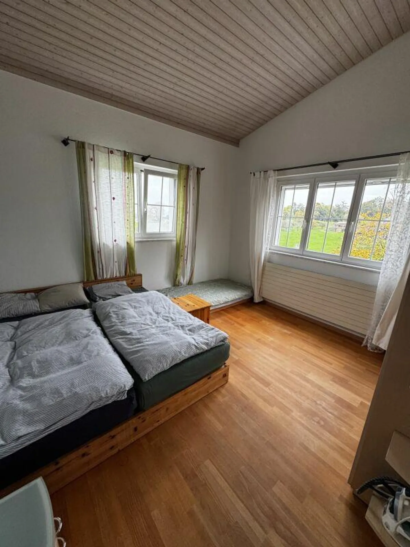 Einfamilienhaus mit Seesicht und Traumgarten (befristete Mietdauer ... - Foto 10 von 21