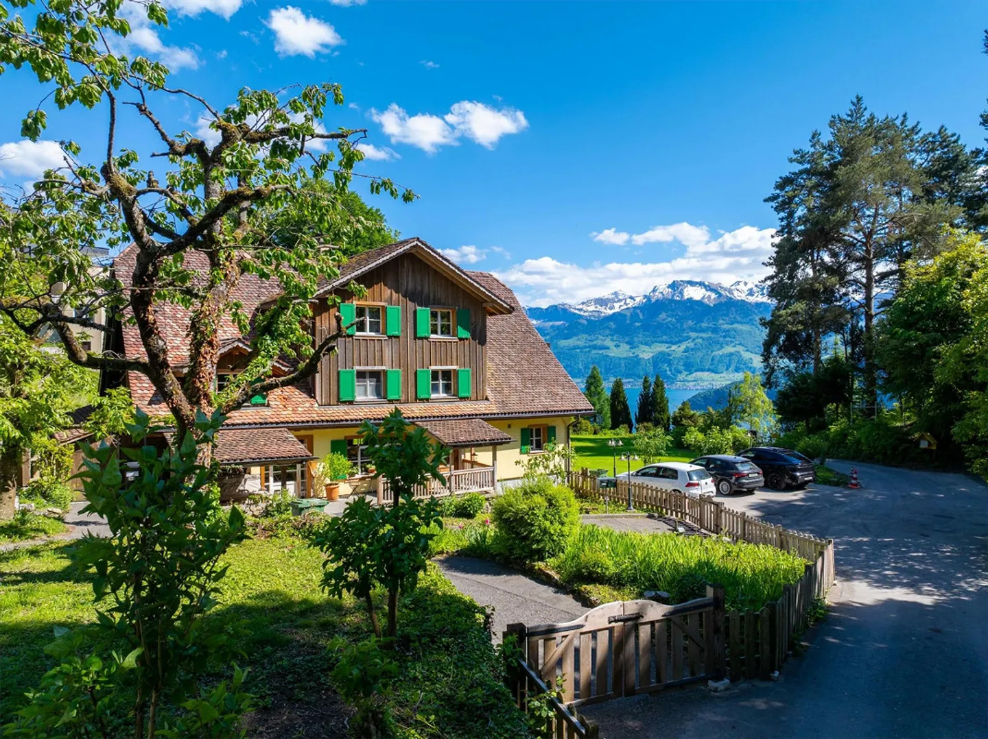 Un luogo come nessun altro - Rarità di casa di campagna sopra Weggis - Foto 1 di 10