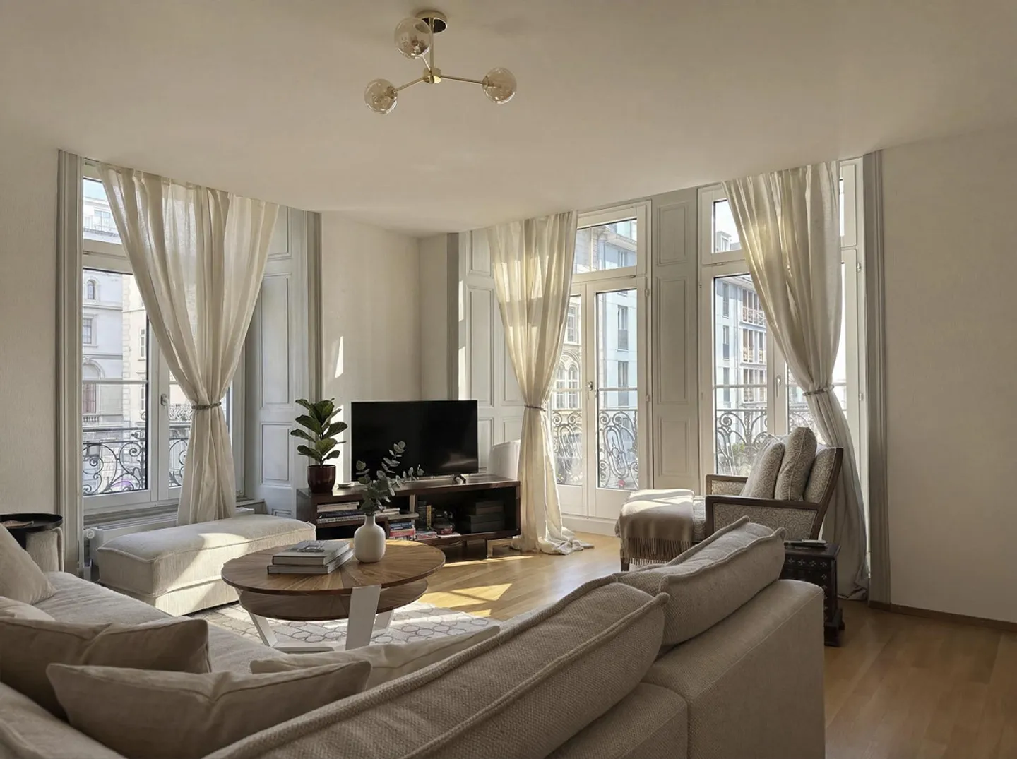 Charmante Wohnung in historischem Gebäude - Foto 1 von 13