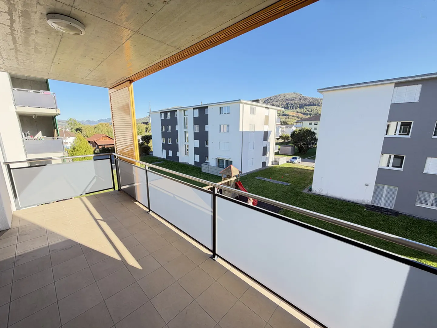 Spacious Apartment with Balcony - Photo 2 of 11