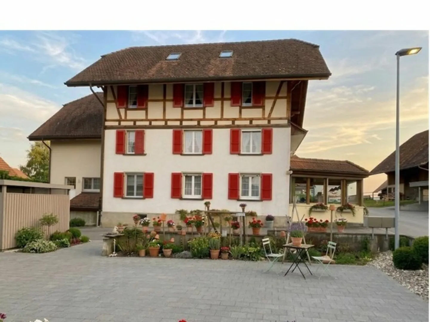 Appartamento 4.5 camere ristrutturato di prima classe - Foto 2 di 2