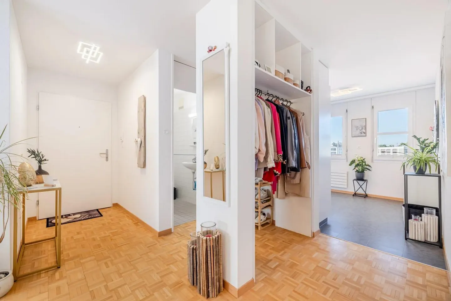 Helle 3.5-Zimmer-Wohnung mit Balkon - Foto 2 von 13