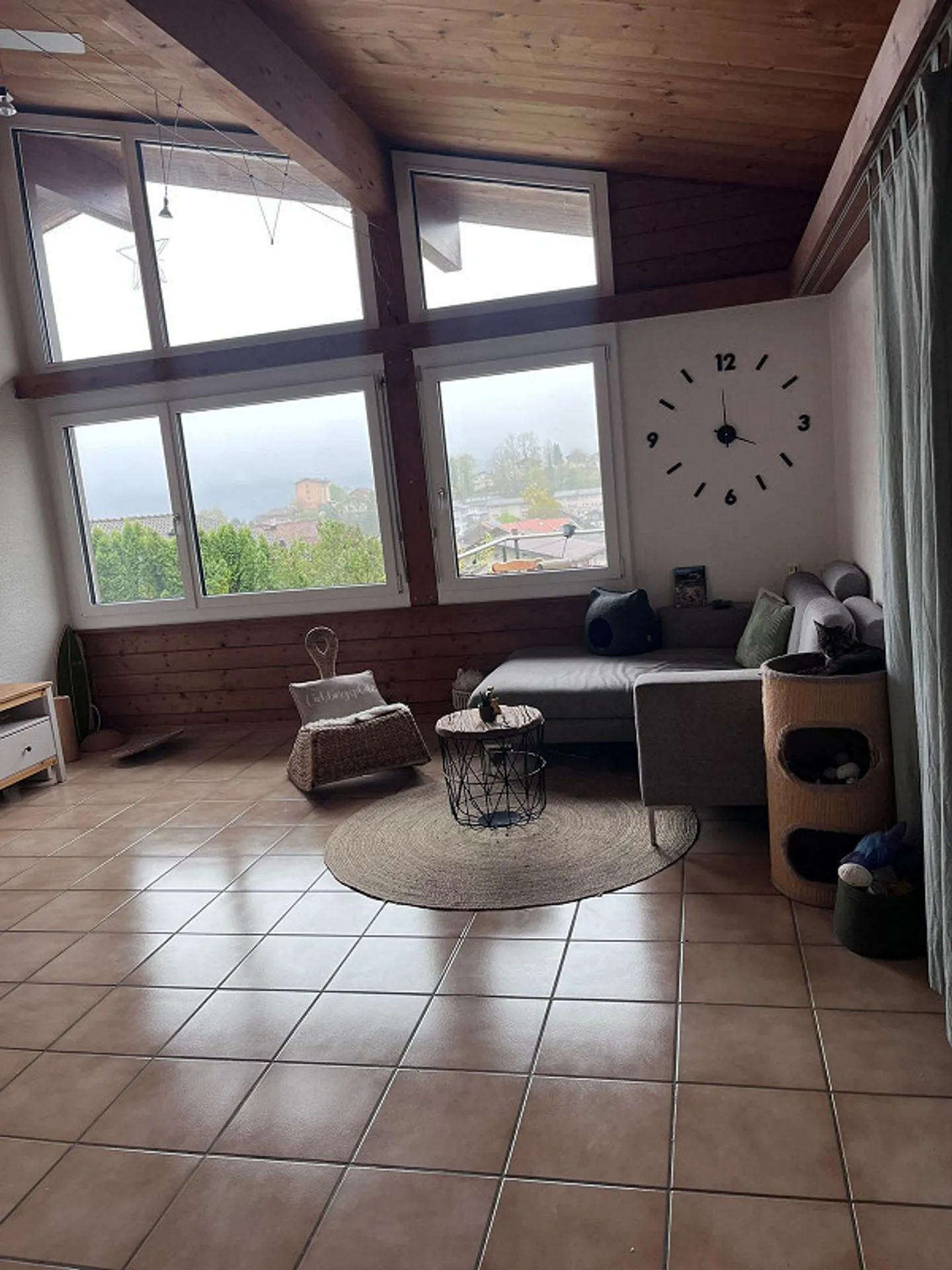 4.5 Room Apartment (Upper Half) in a Quiet Location in Ringgenberg - Photo 13 of 13