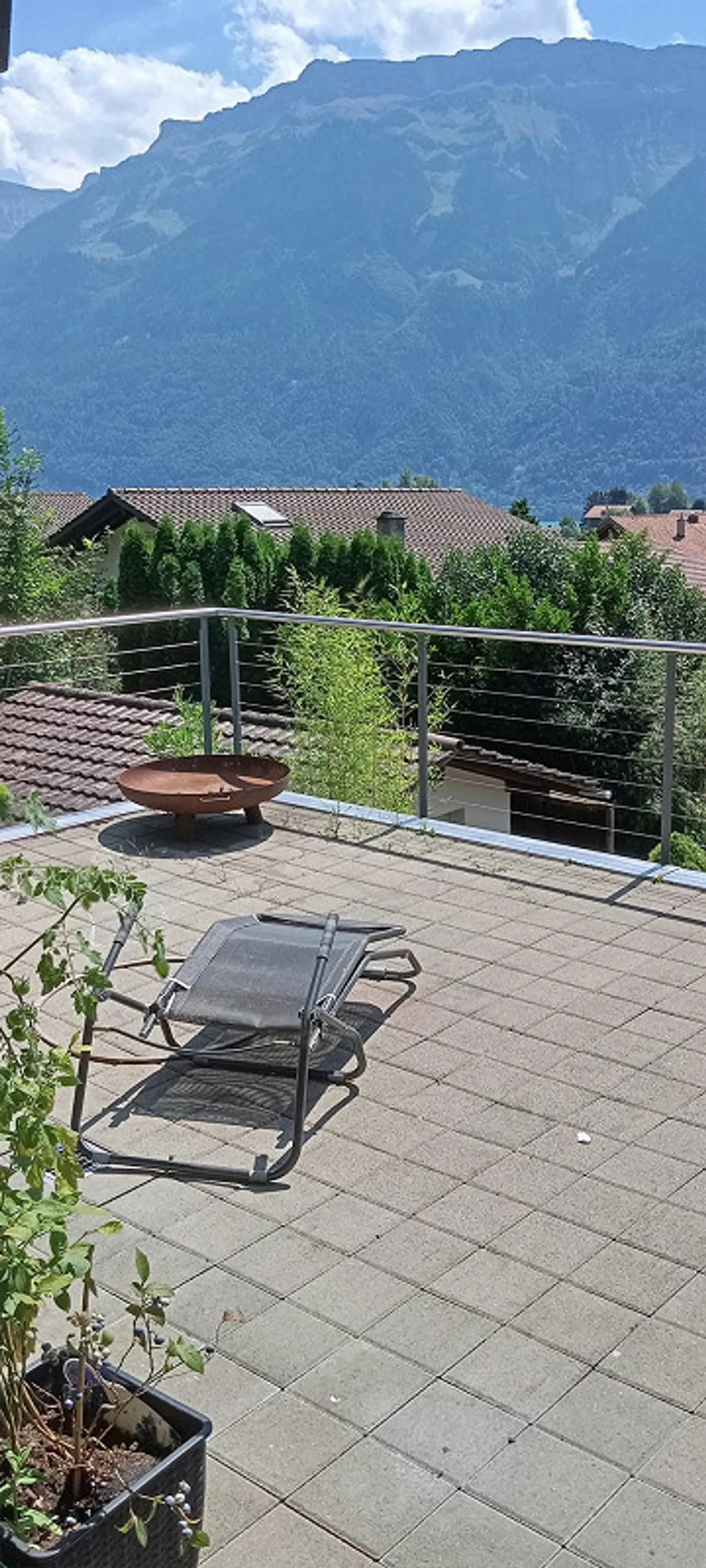 4.5 Room Apartment (Upper Half) in a Quiet Location in Ringgenberg - Photo 5 of 13