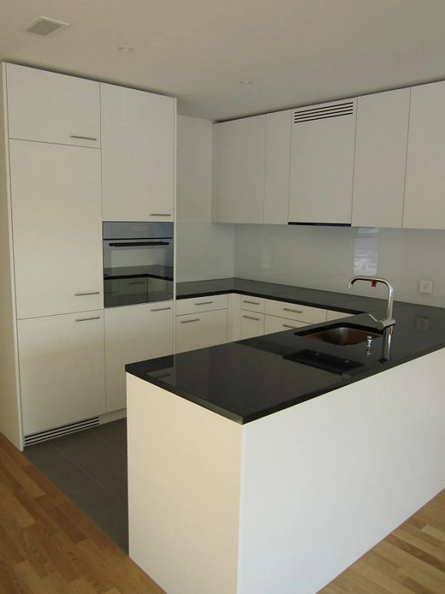 Rent without deposit - Apartment is looking for you! - Photo 4 of 7