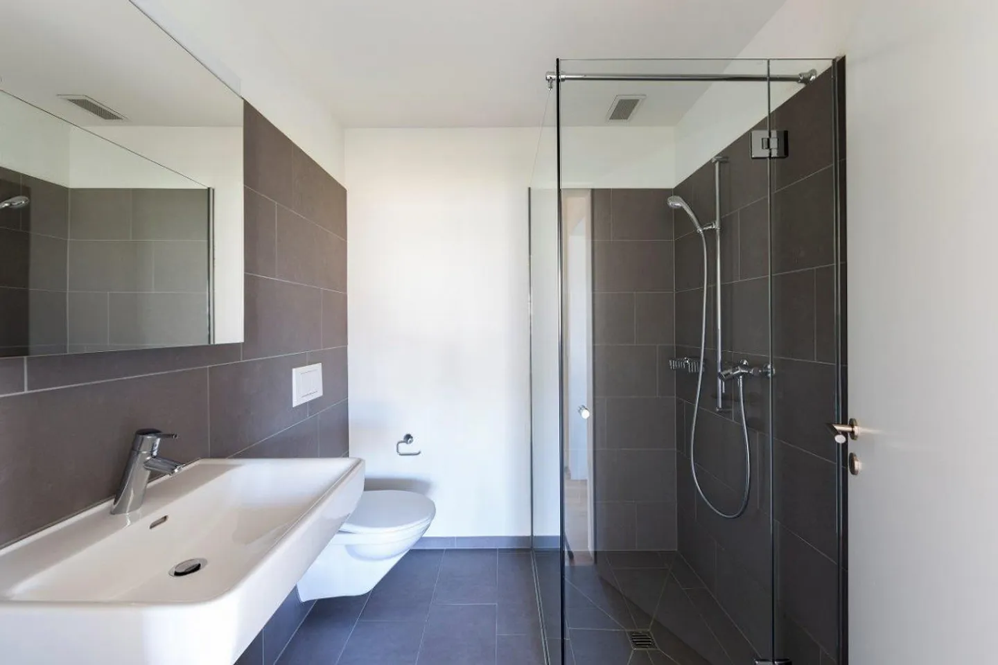 Rent without deposit - Apartment is looking for you! - Photo 6 of 7