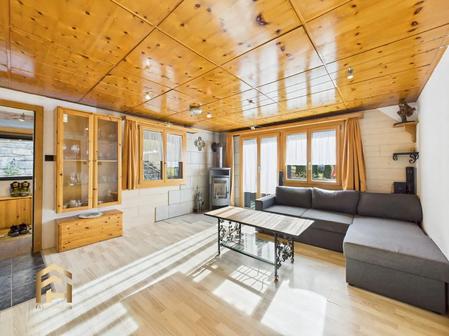 Charming Valais Chalet with Surroundings in Grächen - Photo 1 of 13