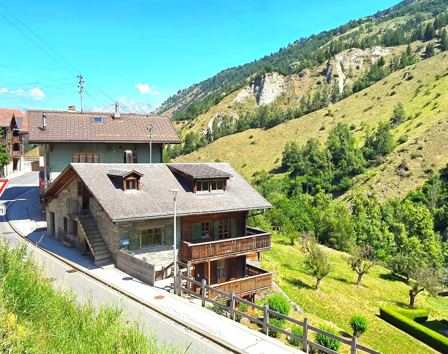 Appartements à rénover et à fusionner dans une maison de village authentique, Val d’Hérens - Photo 21 sur 25