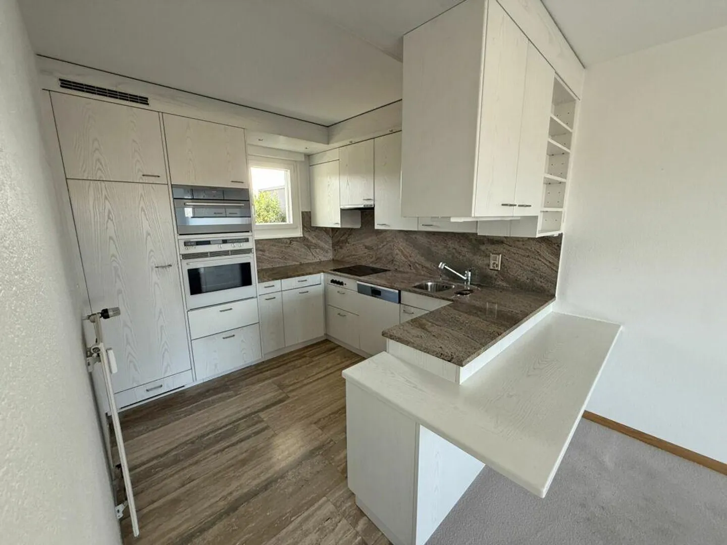 Appartement en attique de 3,5 pièces - Photo 3 sur 11