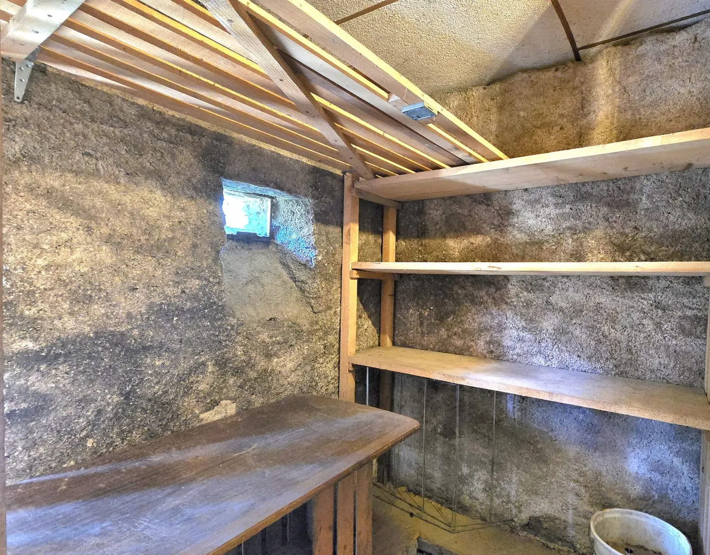 Appartements à rénover et à fusionner dans une maison de village authentique, Val d’Hérens - Photo 25 sur 25