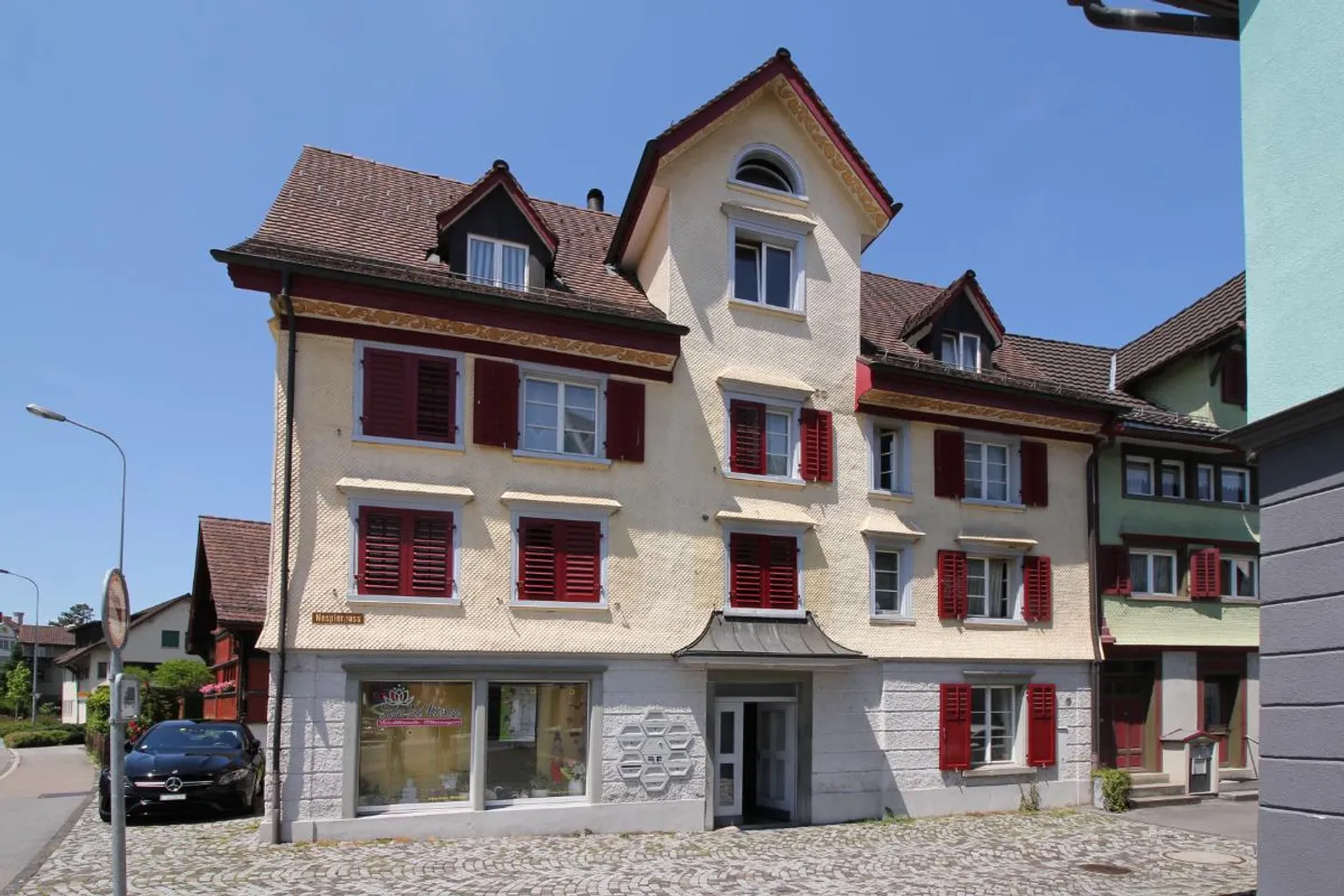 Multi-family house in the best location in Rheineck - Photo 1 of 4