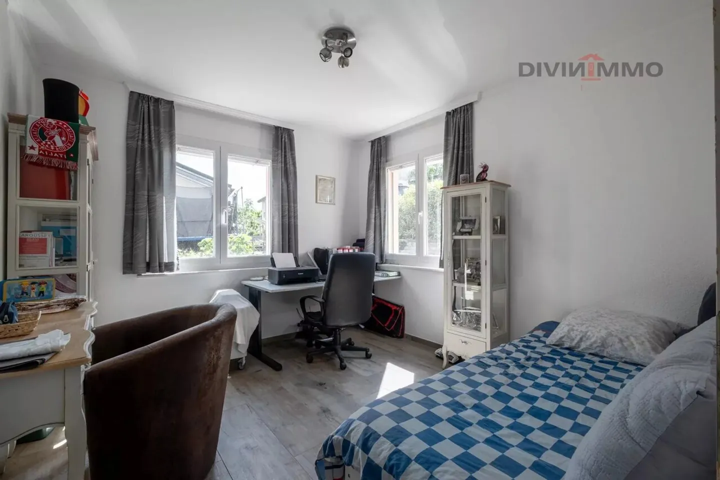 Schöne 5,5-Zimmer-Villa mit einem Zimmer/Schlafzimmer mit Küche - Foto 6 von 13