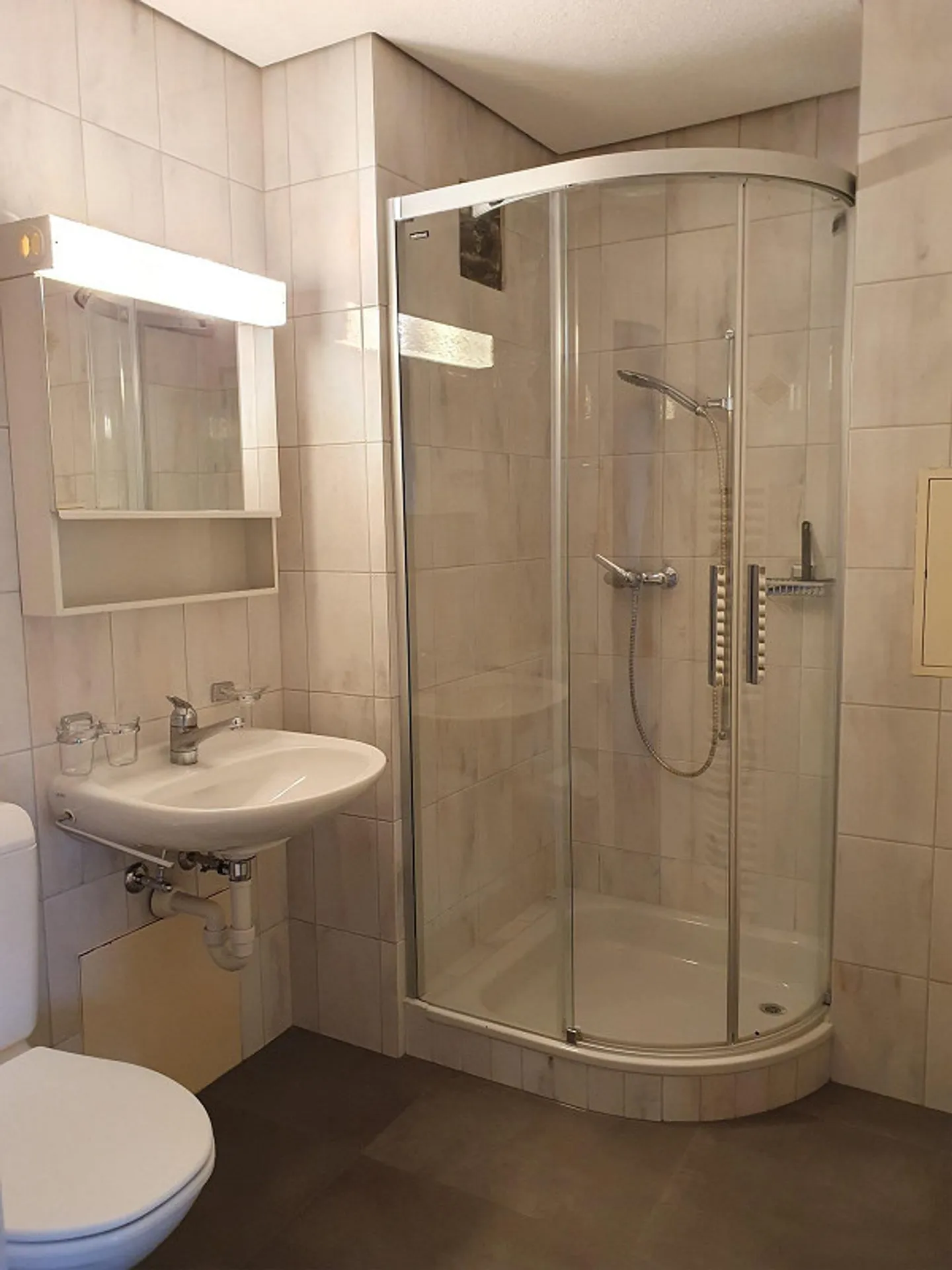 Appartement sous les combles lumineux de 2 pièces avec galerie - Photo 4 sur 5
