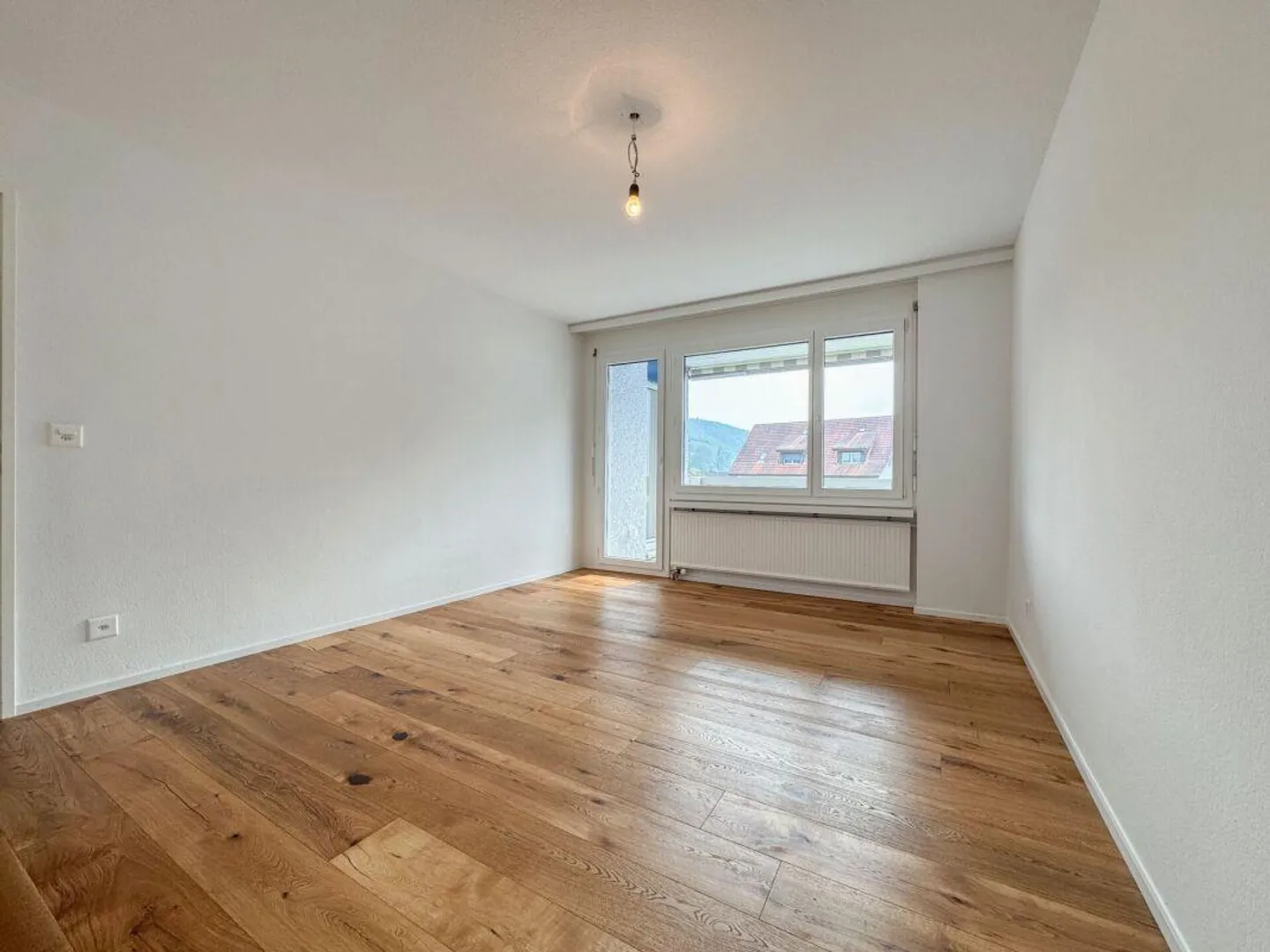 Nuovo comfort abitativo nel verde - appartamento ristrutturato di 4,5 stanze con vista - Foto 5 di 10