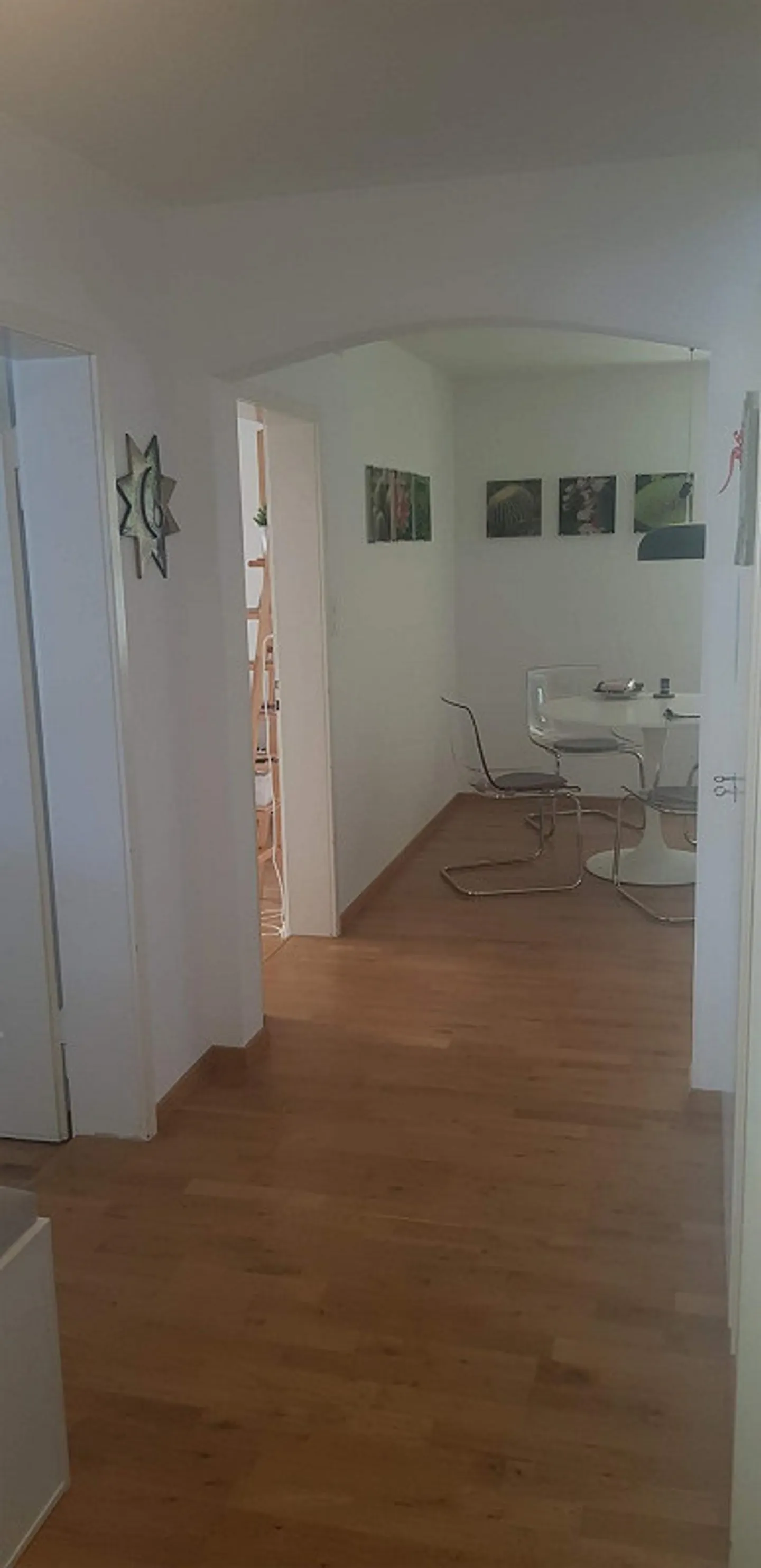 Appartement 3.5 pièces, très central et pourtant situé au calme - Photo 2 sur 14