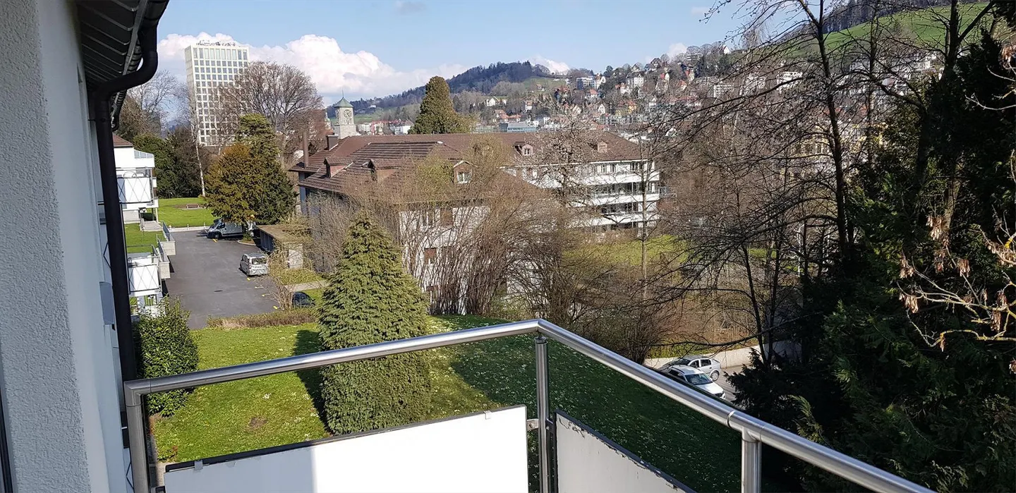 Appartement 3.5 pièces, très central et pourtant situé au calme - Photo 4 sur 14