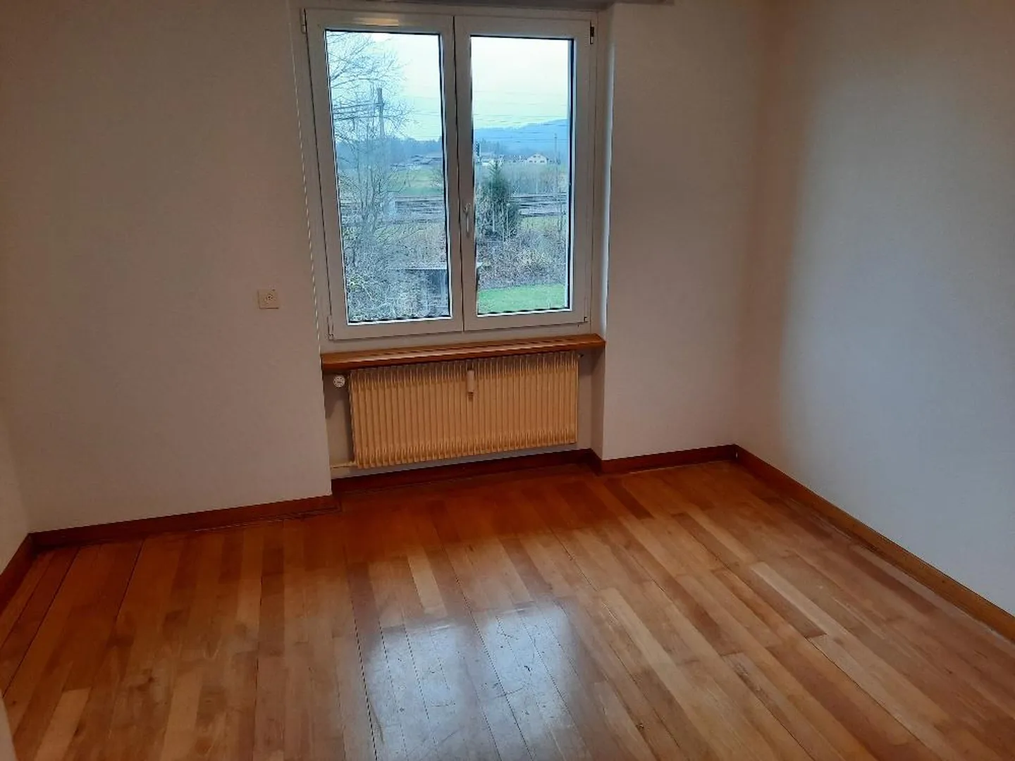 Appartamento luminoso 4 stanze 80m2 CHF 1.280 con giardino (7-1.OG.L) - Foto 14 di 16