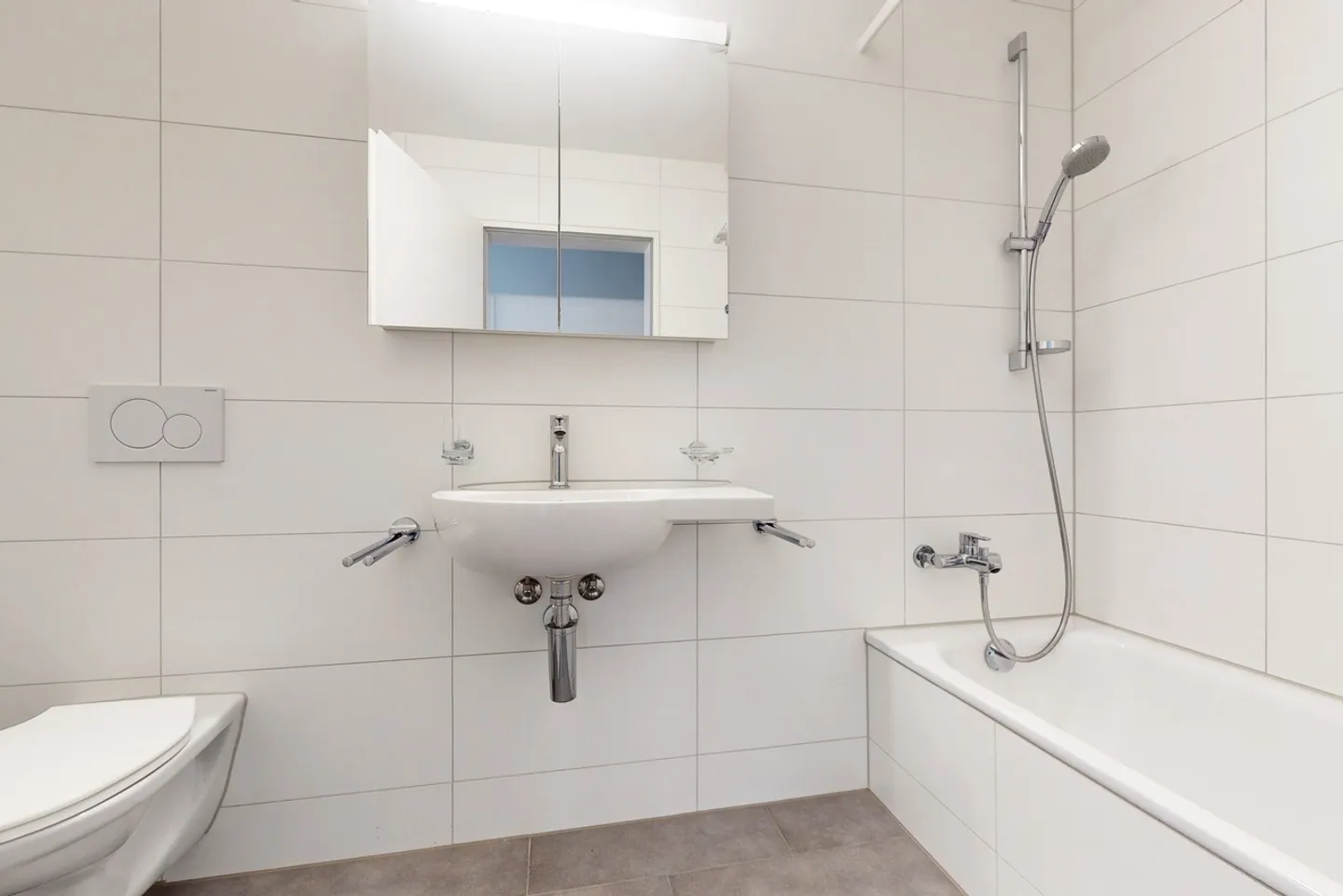 Oasis de retraite lumineuse et moderne / Louer sans dépôt - Photo 10 sur 11