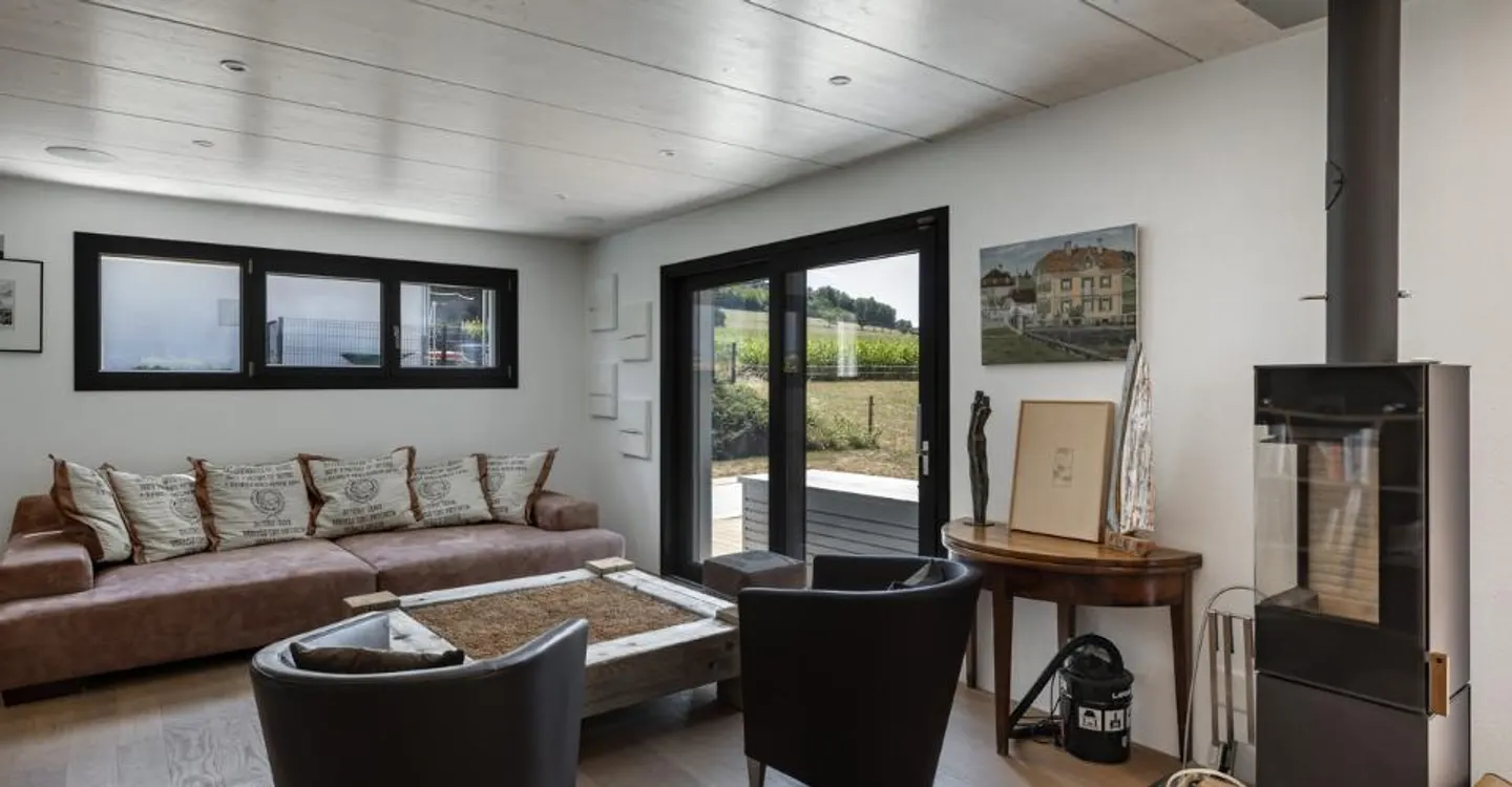 Zeitgenössische Villa mit 4,5 Zimmern, die sich zur Landschaft öffnet - Foto 6 von 13