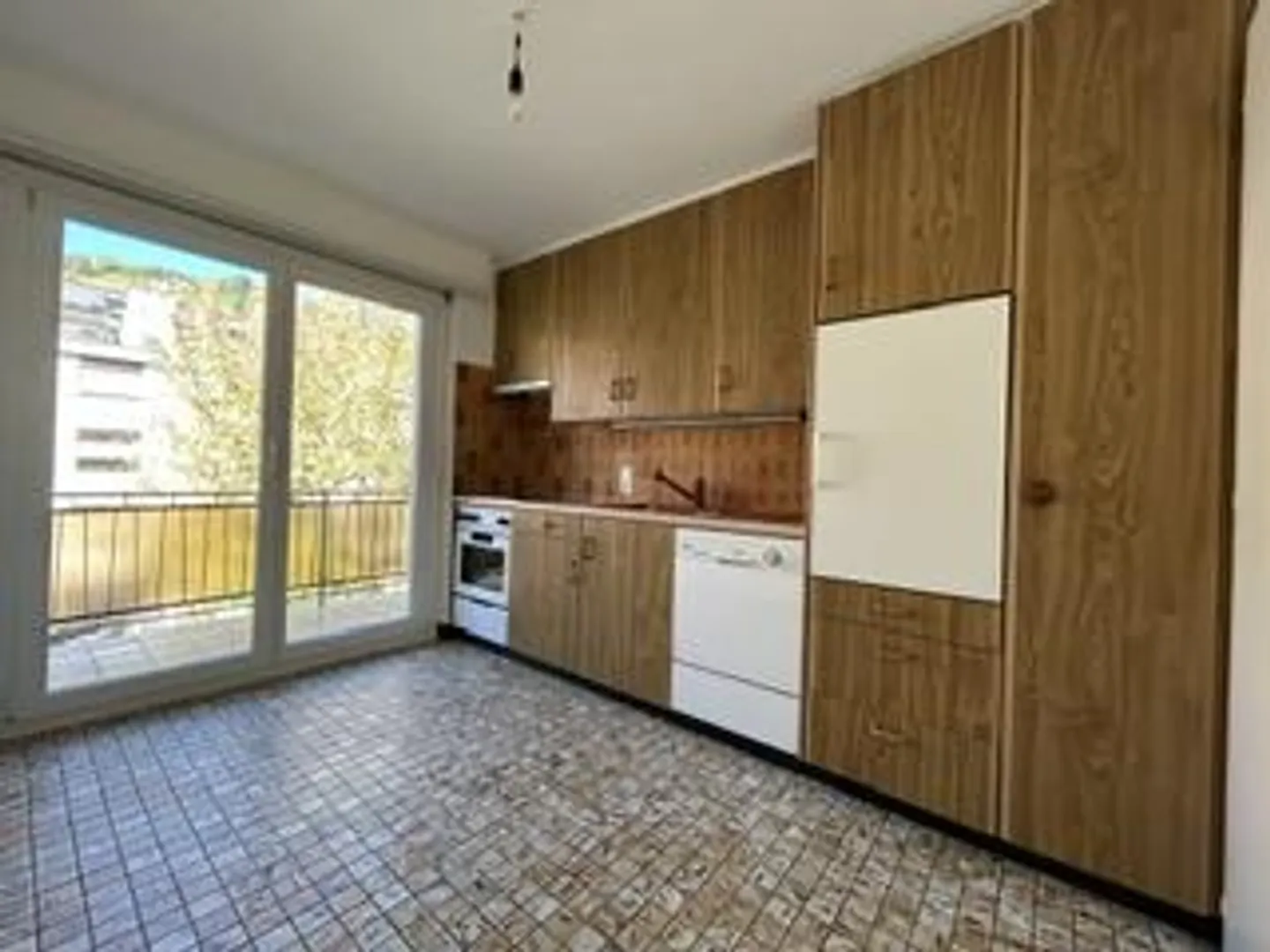 Charmant Appartement 4.5 pièces - Photo 4 sur 14