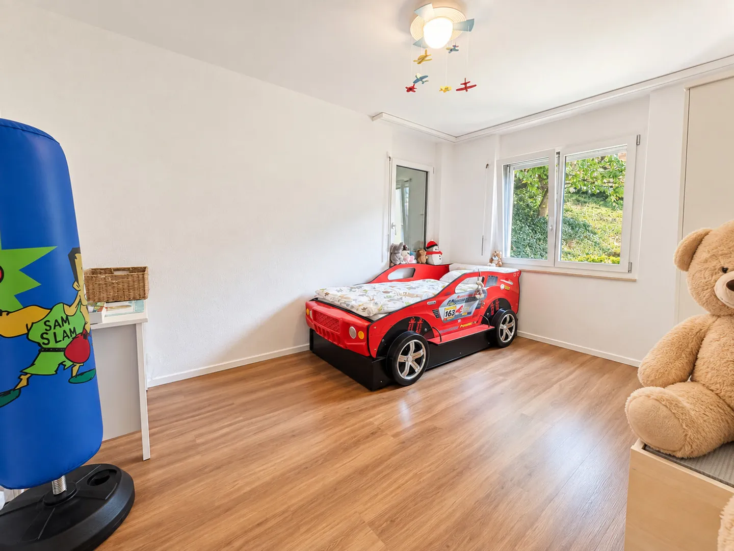 Charming Maisonette Apartment - Photo 6 of 12