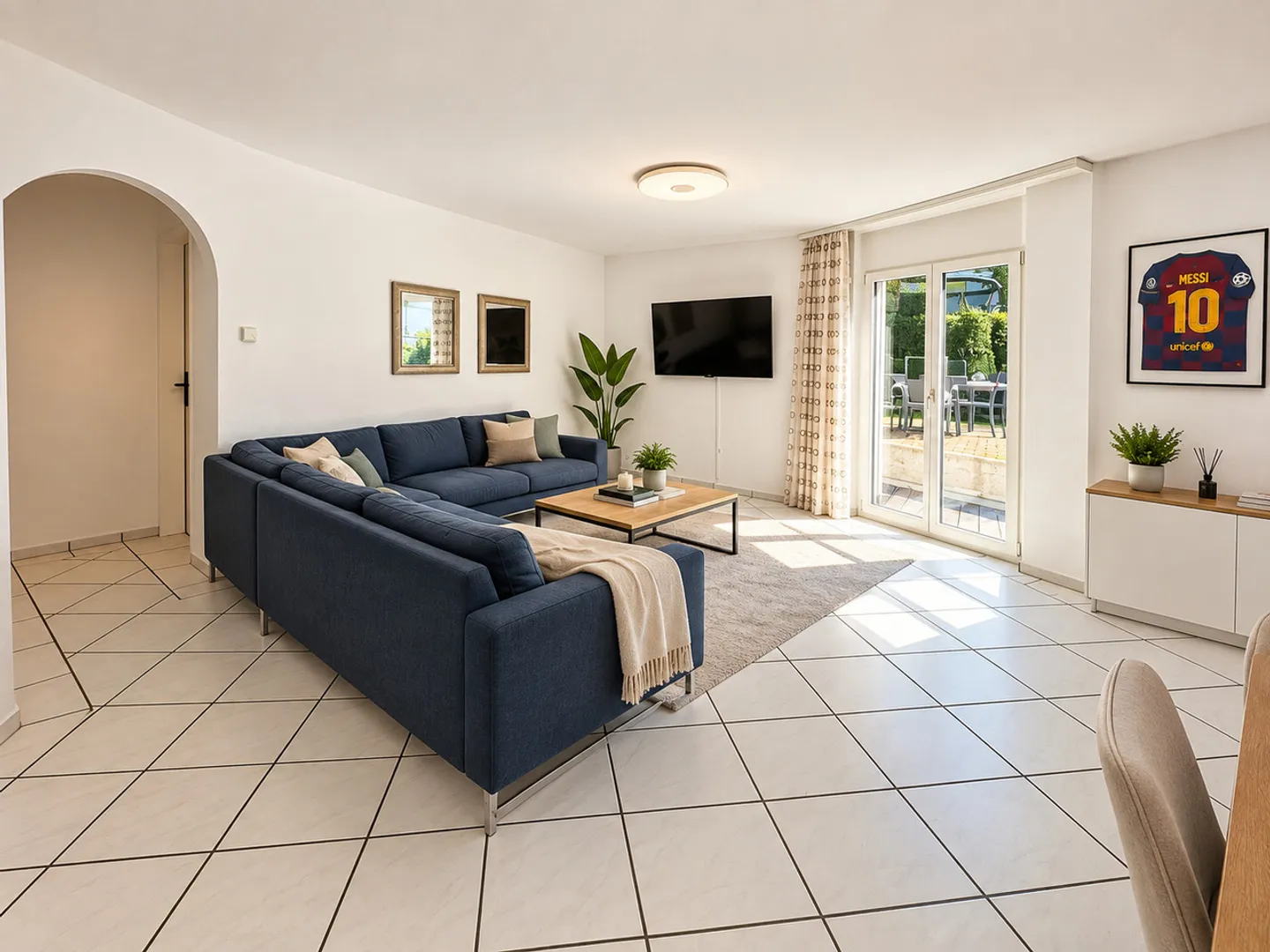 Charming Maisonette Apartment - Photo 4 of 12