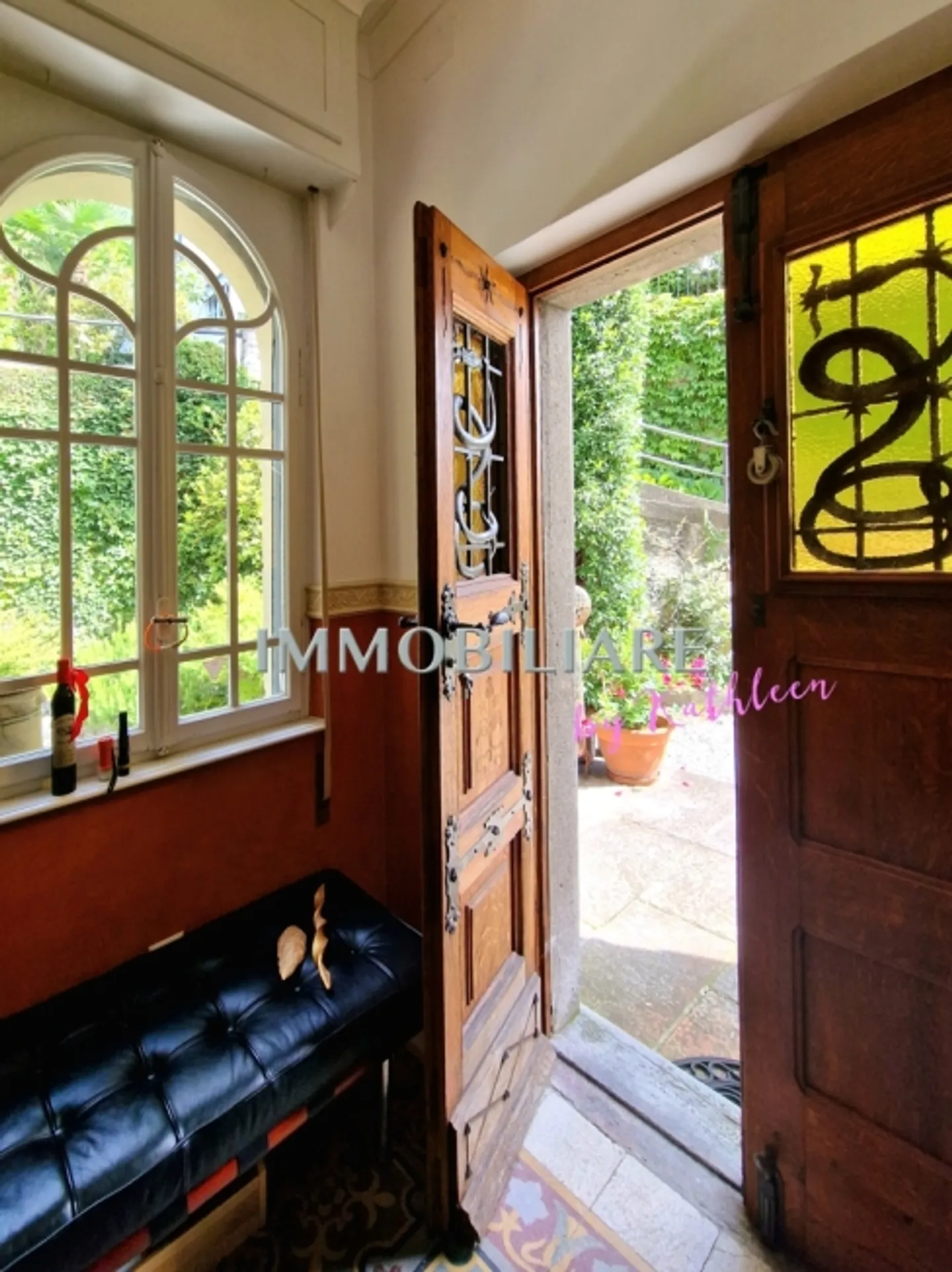 Art Nouveau villa with breathtaking lake view in a quiet location - Photo 7 of 16