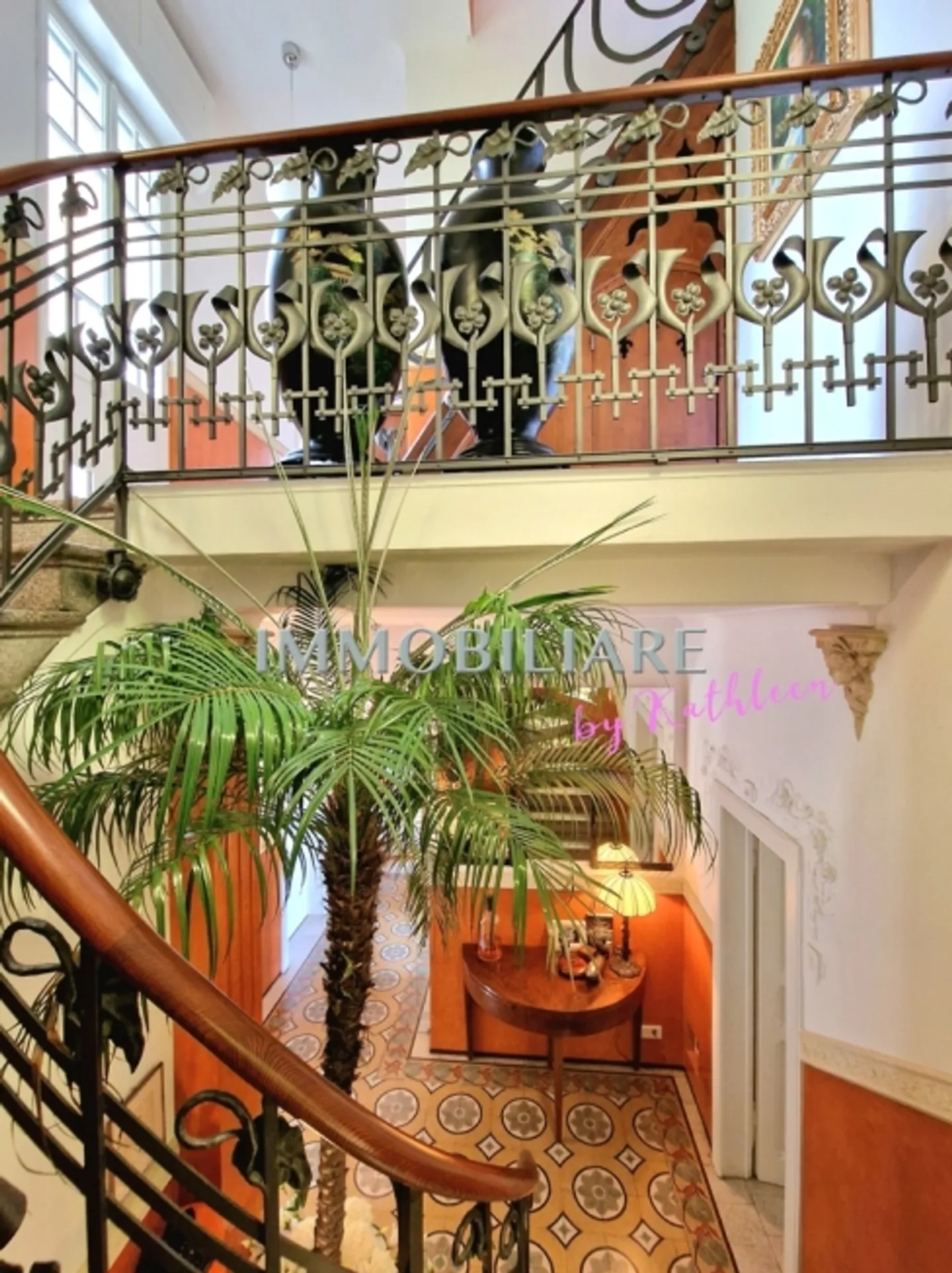 Art Nouveau villa with breathtaking lake view in a quiet location - Photo 9 of 16